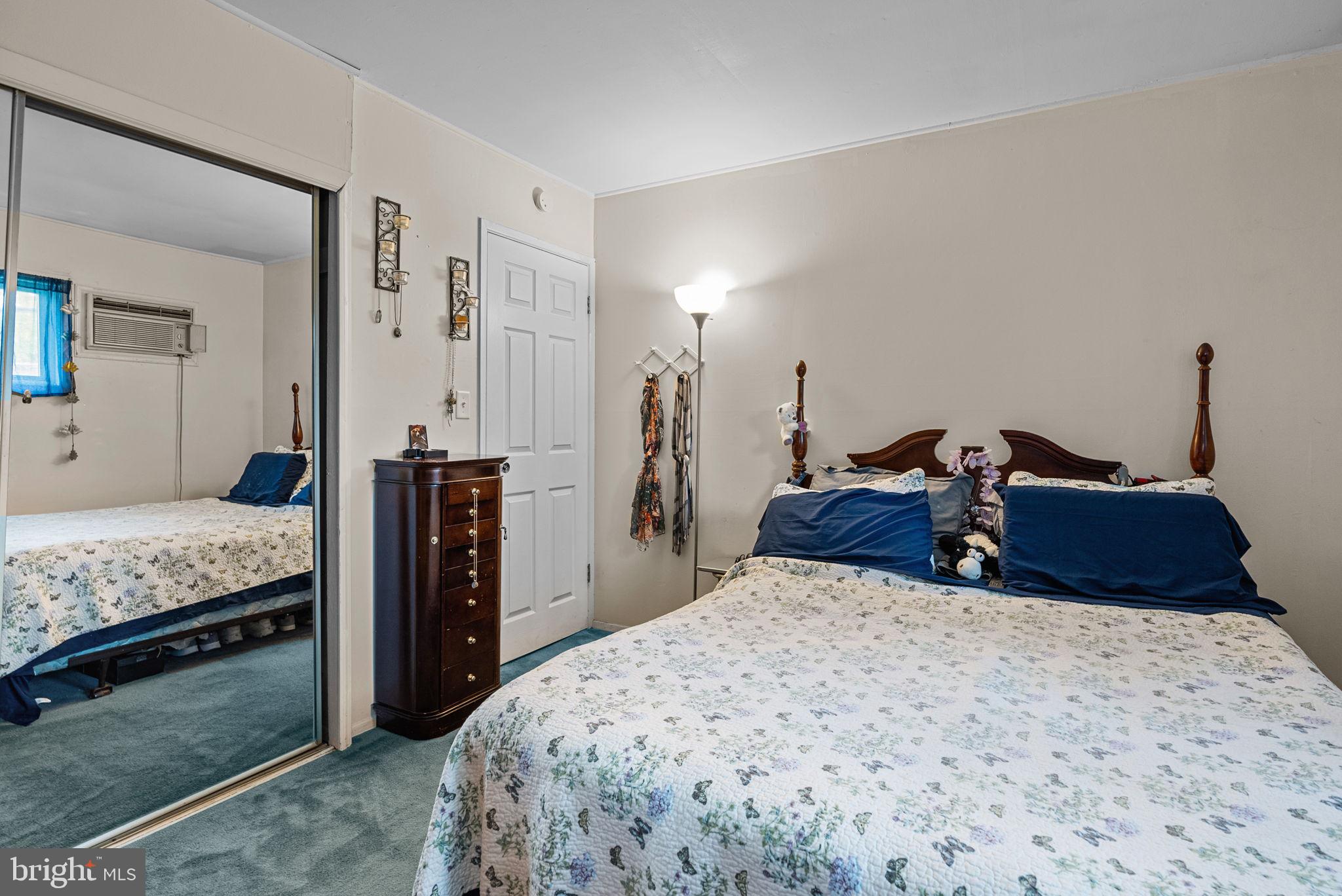 INDIAN CREEK - Residential