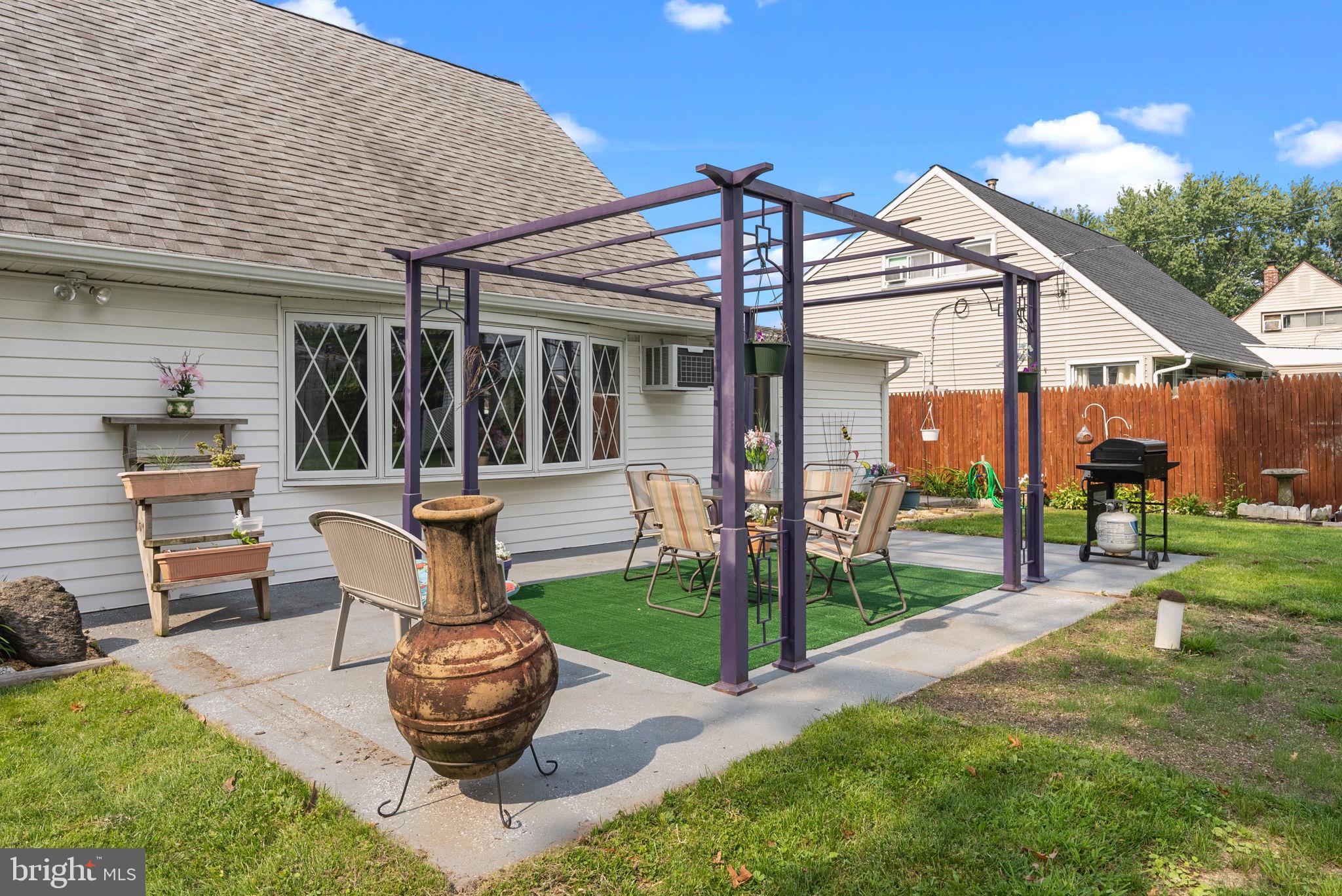 INDIAN CREEK - Residential