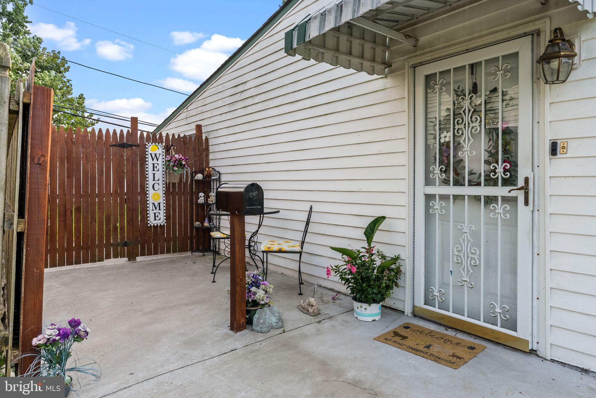 INDIAN CREEK - Residential