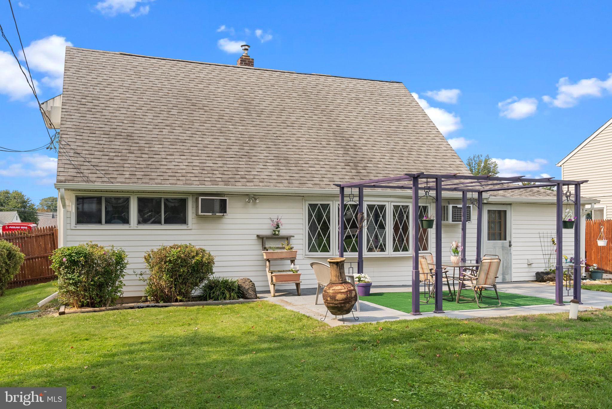 INDIAN CREEK - Residential