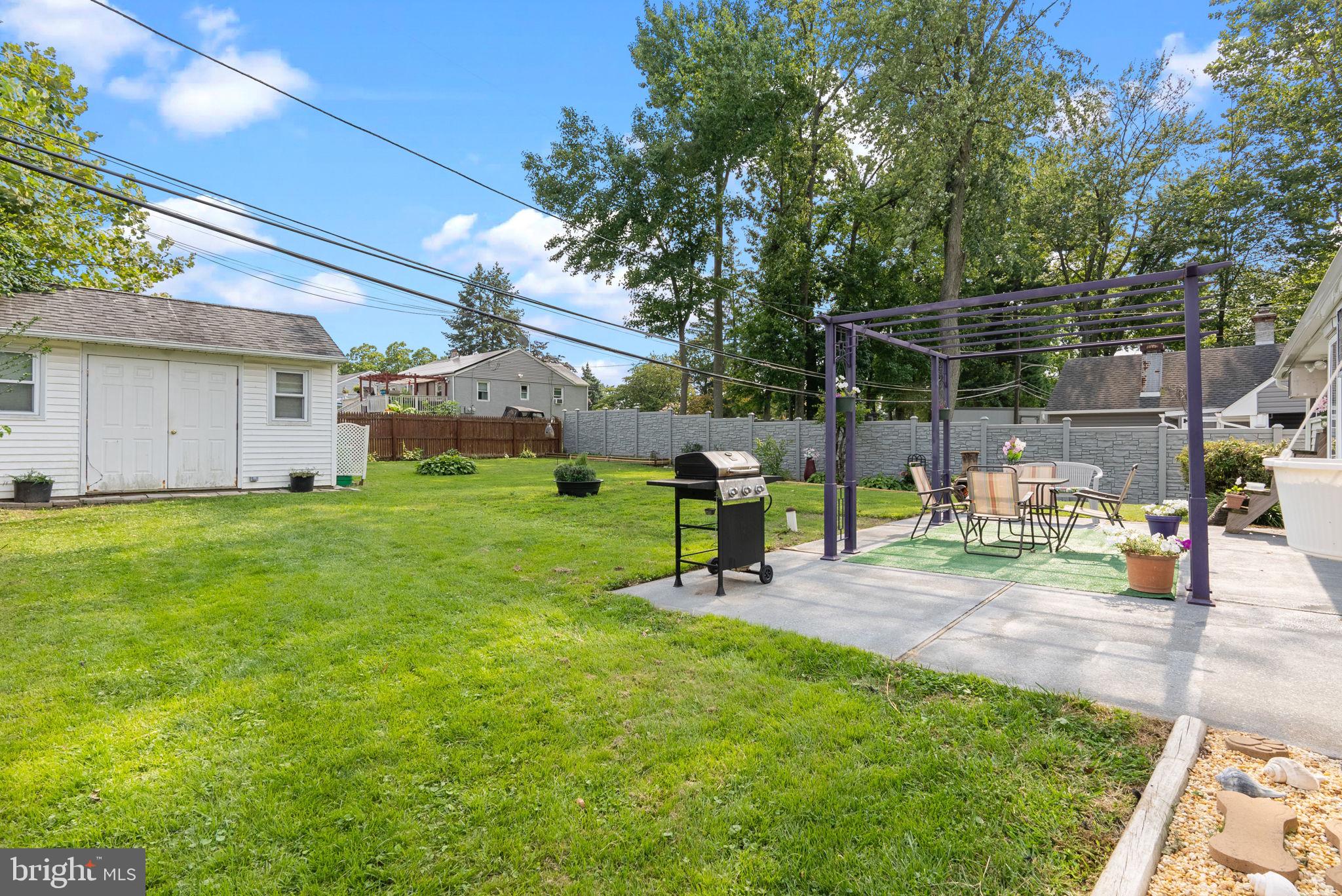 INDIAN CREEK - Residential