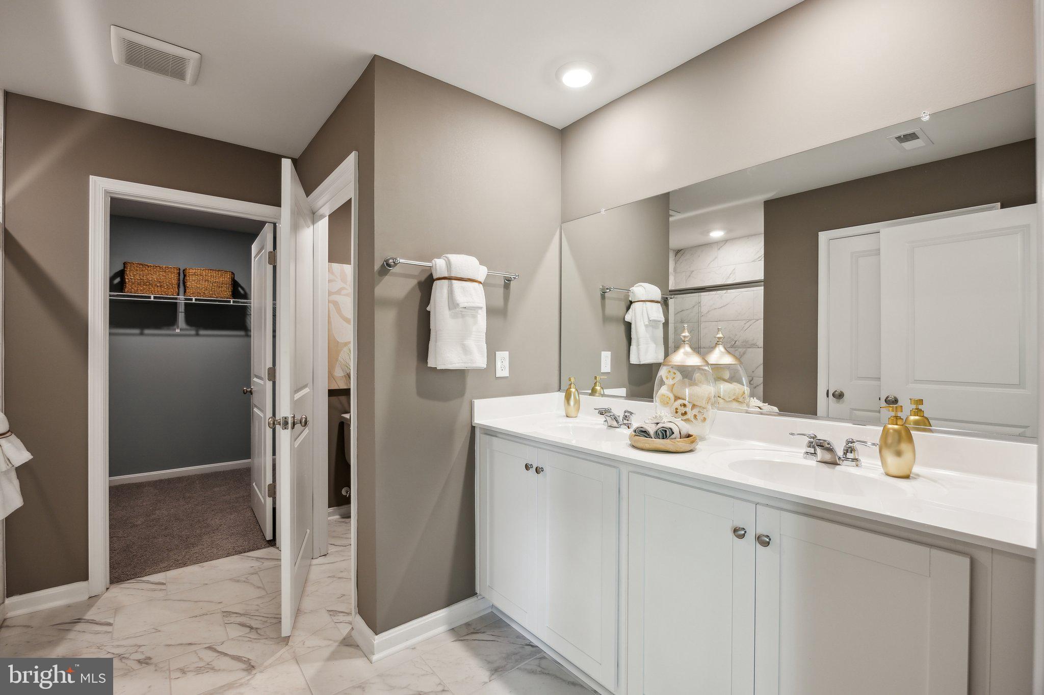 SPRING LAKES - Residential