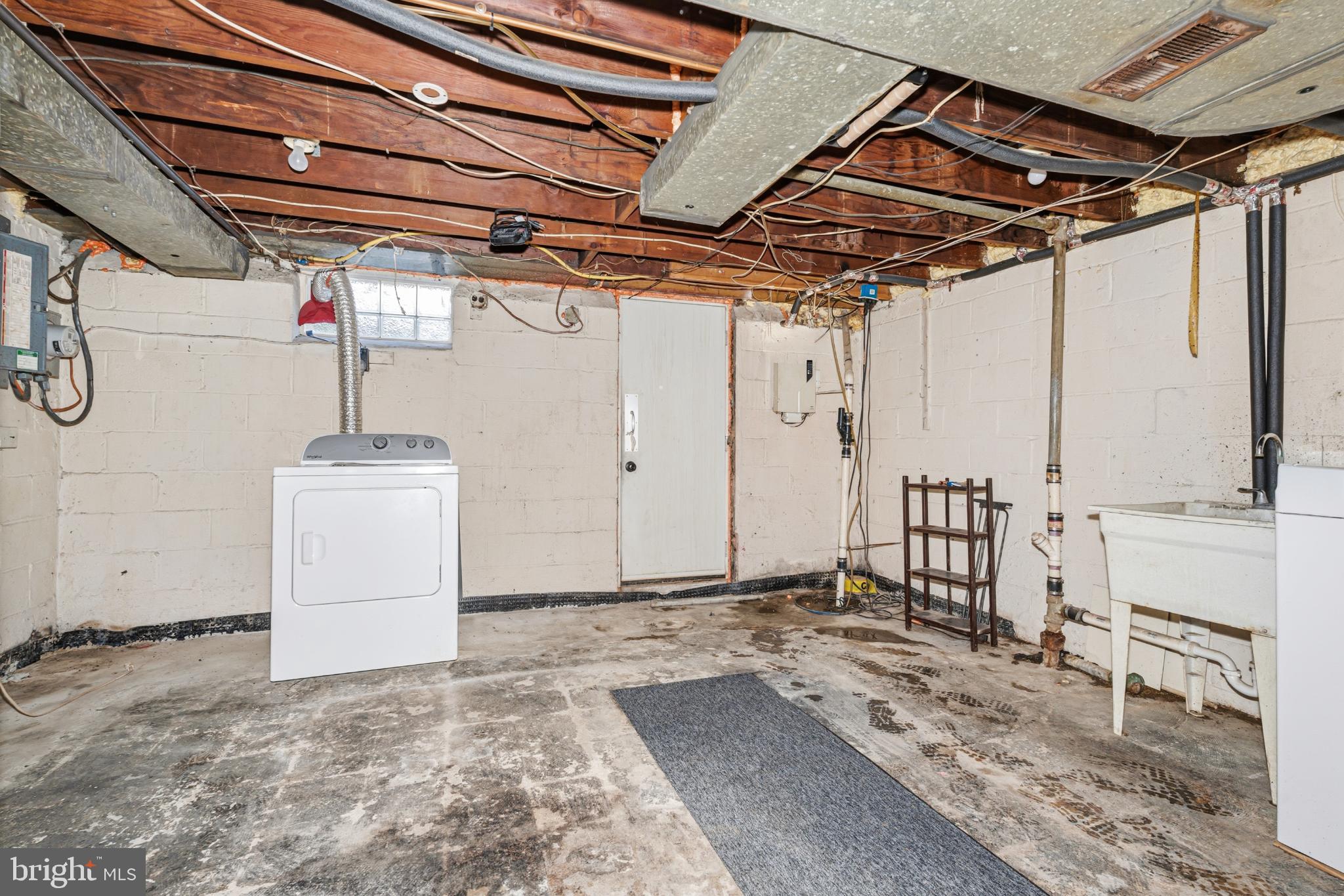 GRAY MANOR HOMES - Residential Lease