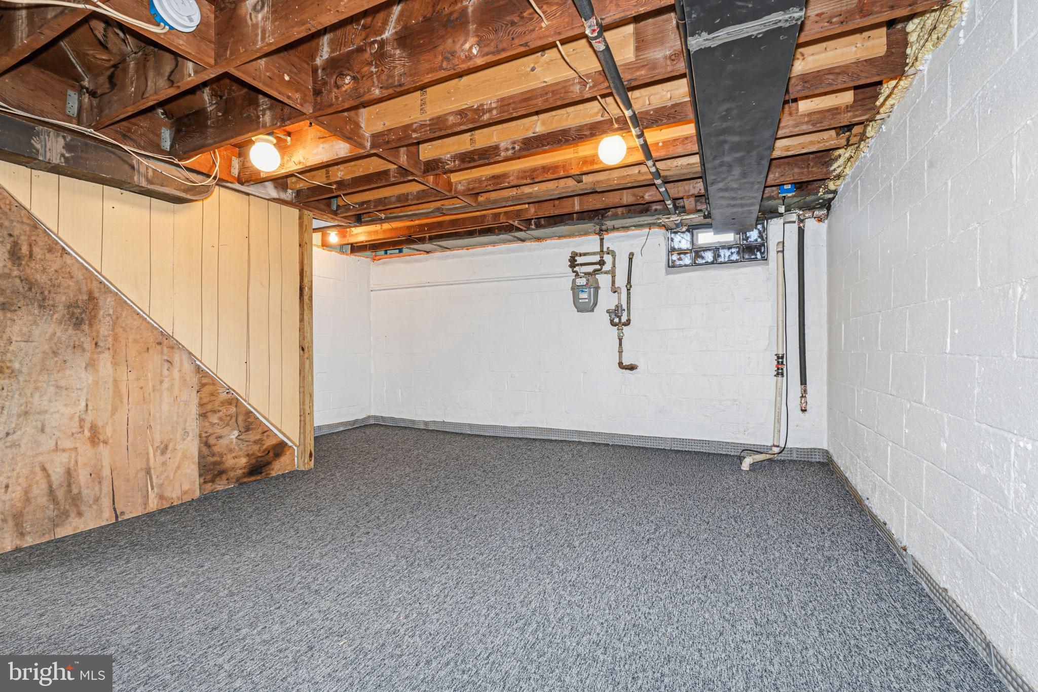 GRAY MANOR HOMES - Residential Lease