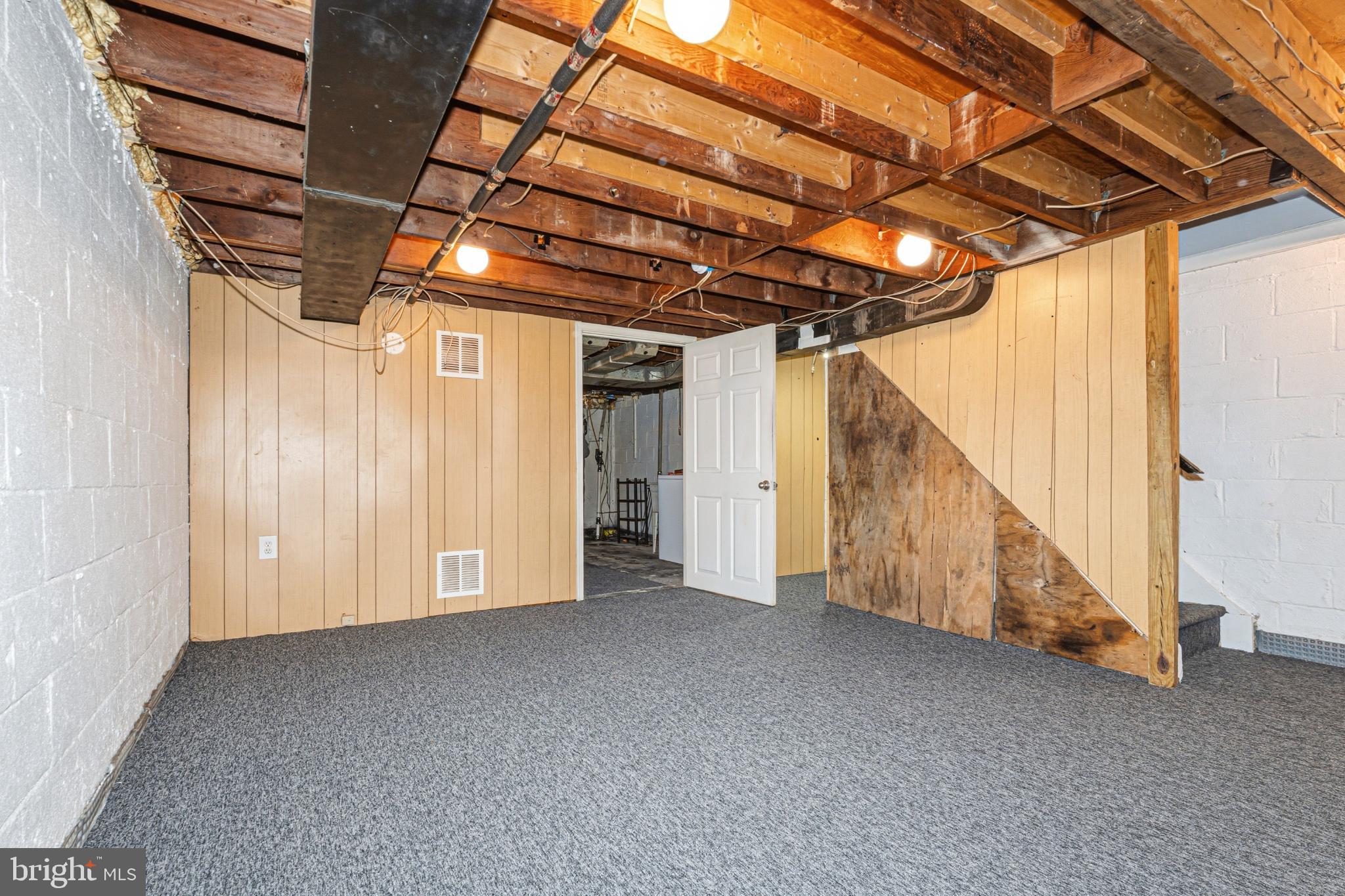 GRAY MANOR HOMES - Residential Lease