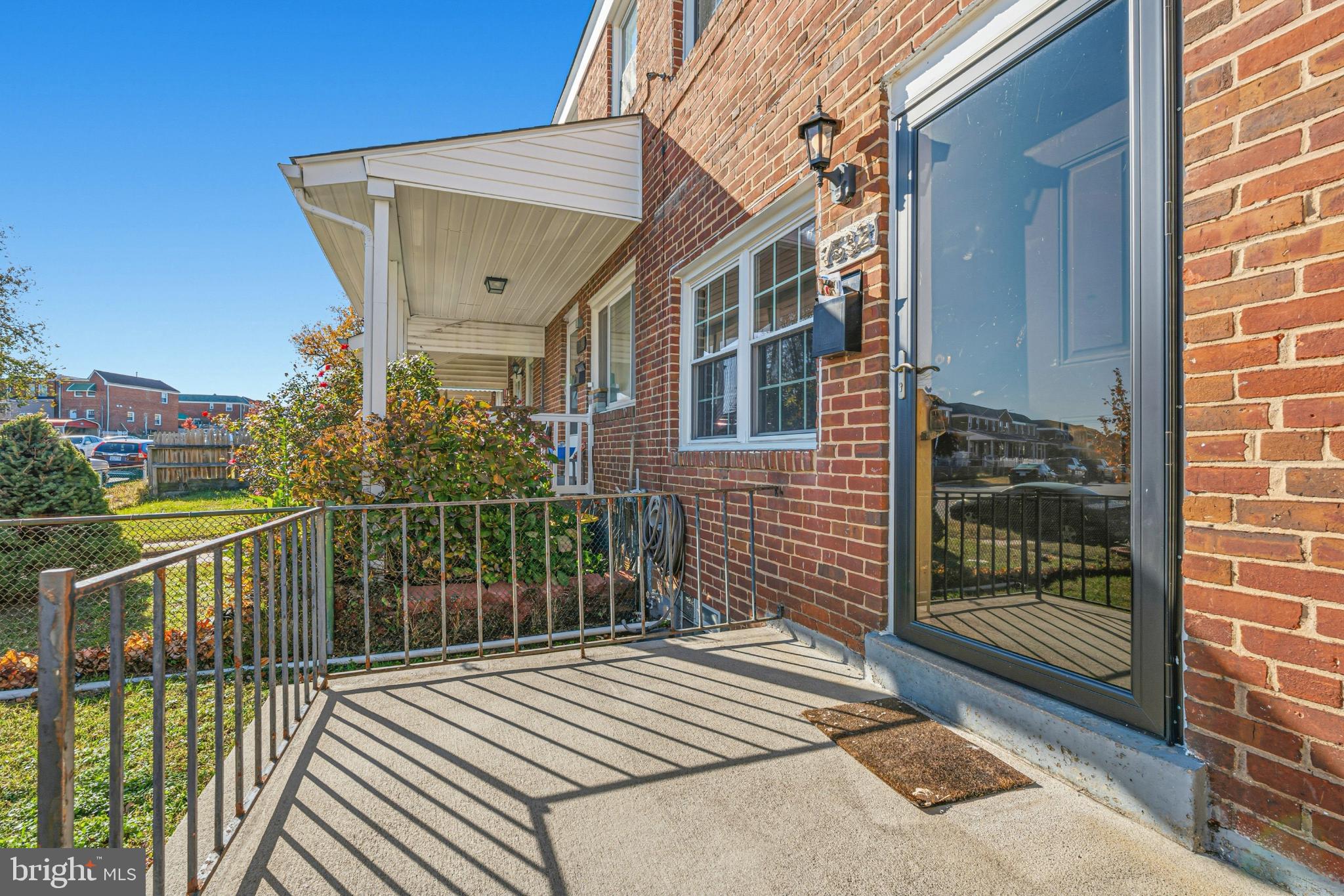 GRAY MANOR HOMES - Residential Lease