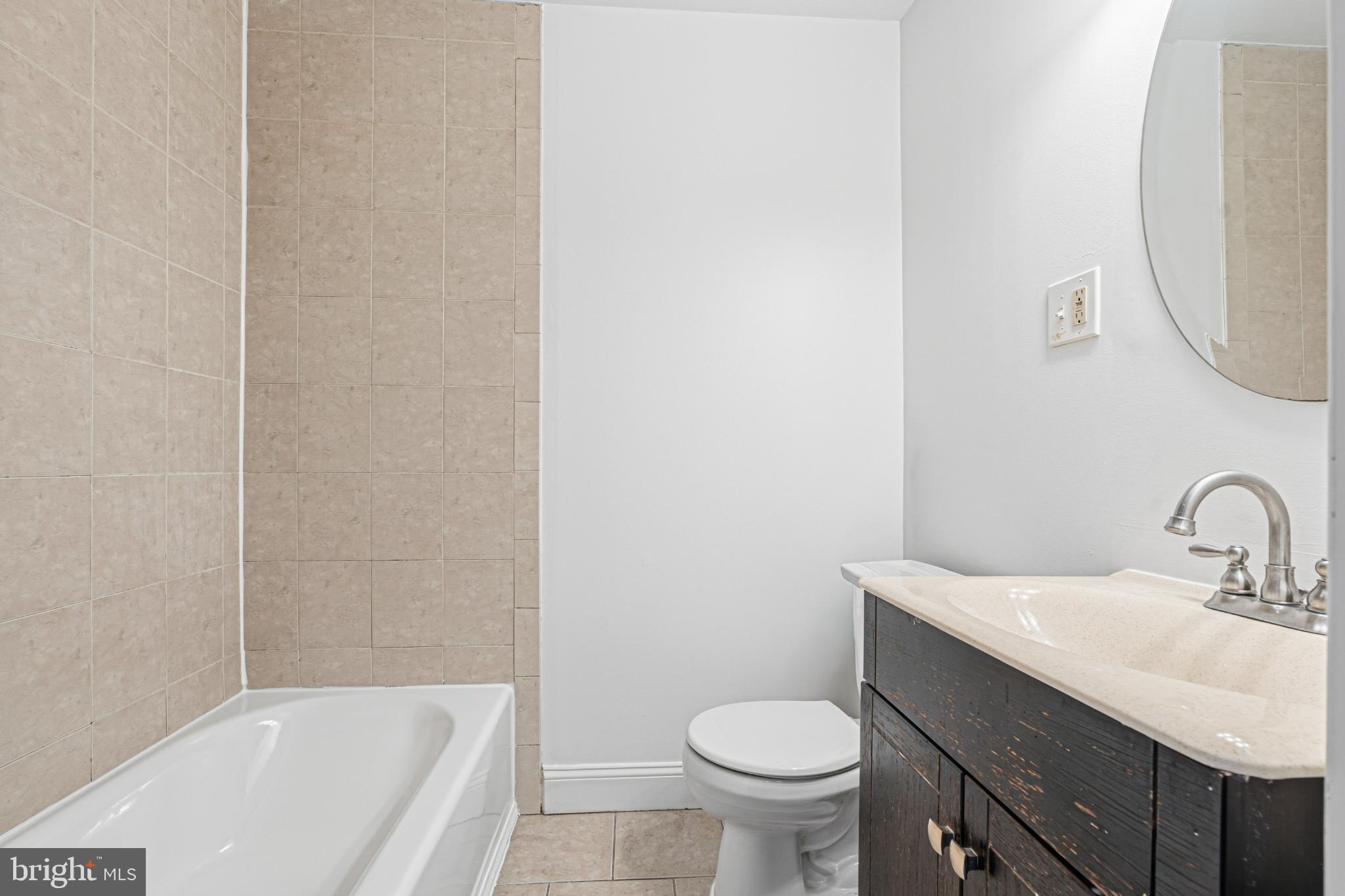 GRAY MANOR HOMES - Residential Lease