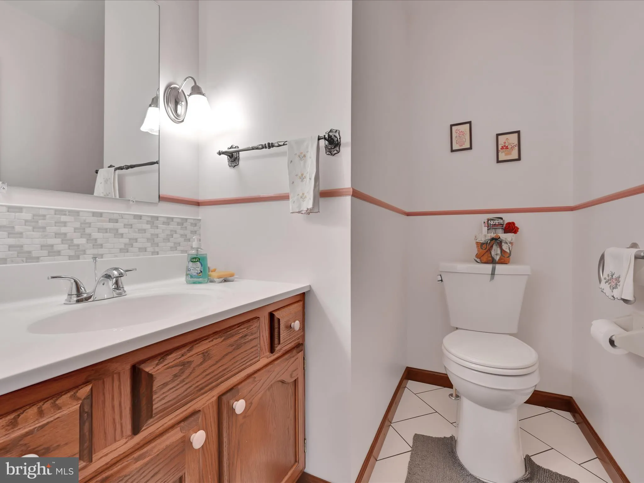 East Earl, Pennsylvania 17519, United States, 3 Bedrooms Bedrooms, ,4 BathroomsBathrooms,Residential,Pending,222664