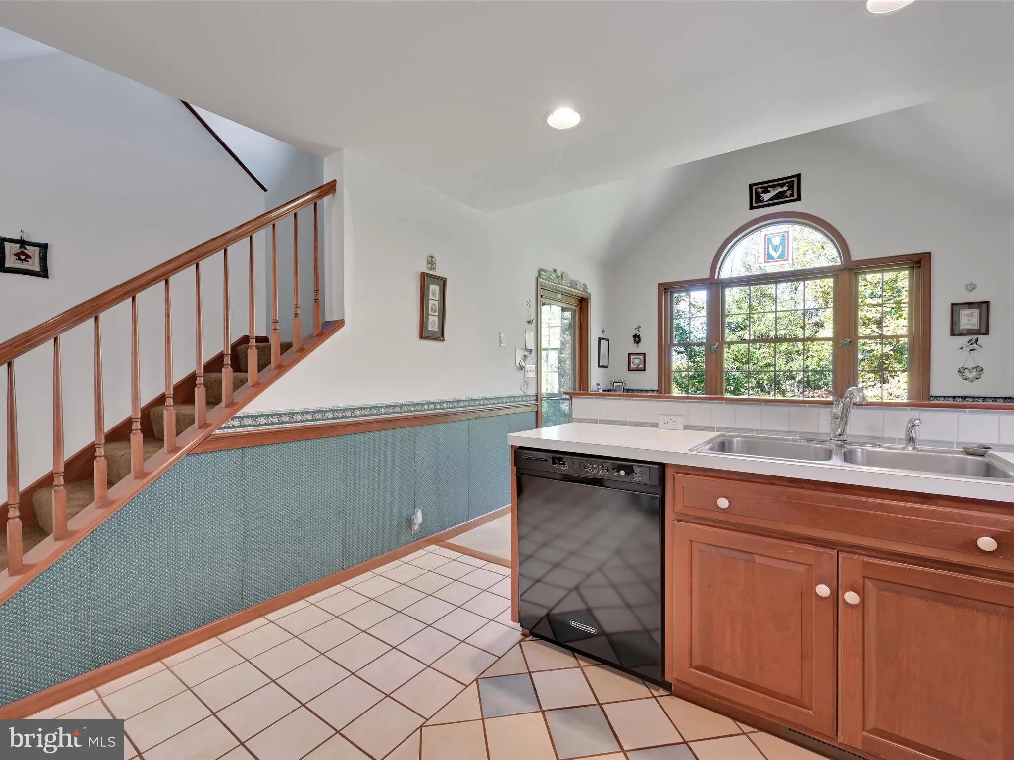 East Earl, Pennsylvania 17519, United States, 3 Bedrooms Bedrooms, ,4 BathroomsBathrooms,Residential,Pending,222664