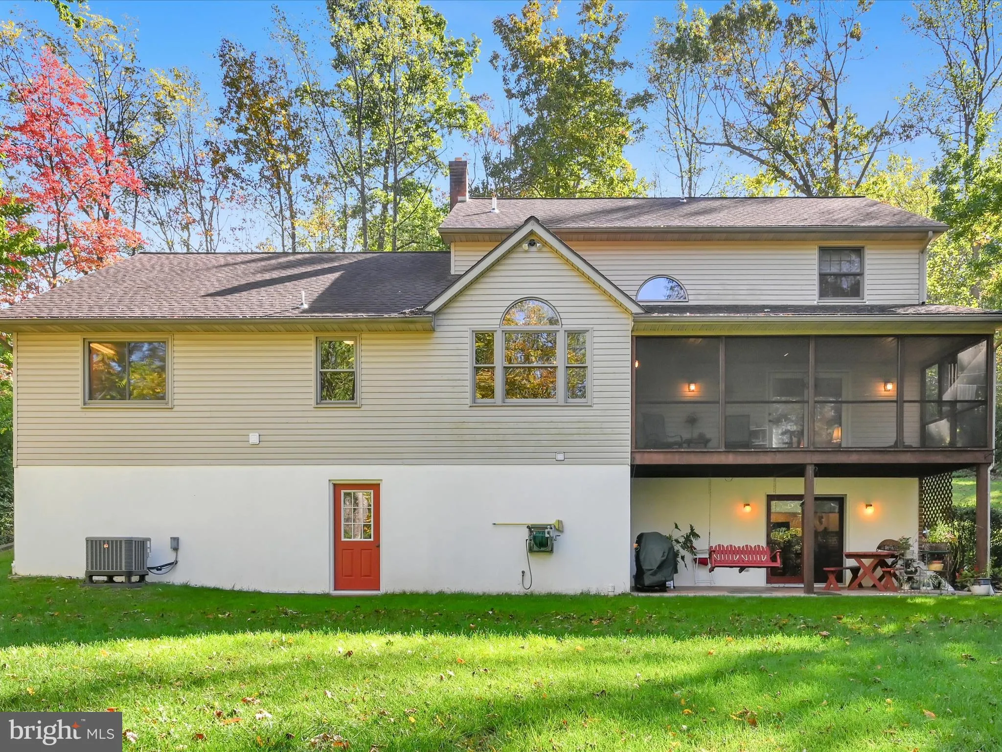 East Earl, Pennsylvania 17519, United States, 3 Bedrooms Bedrooms, ,4 BathroomsBathrooms,Residential,Pending,222664