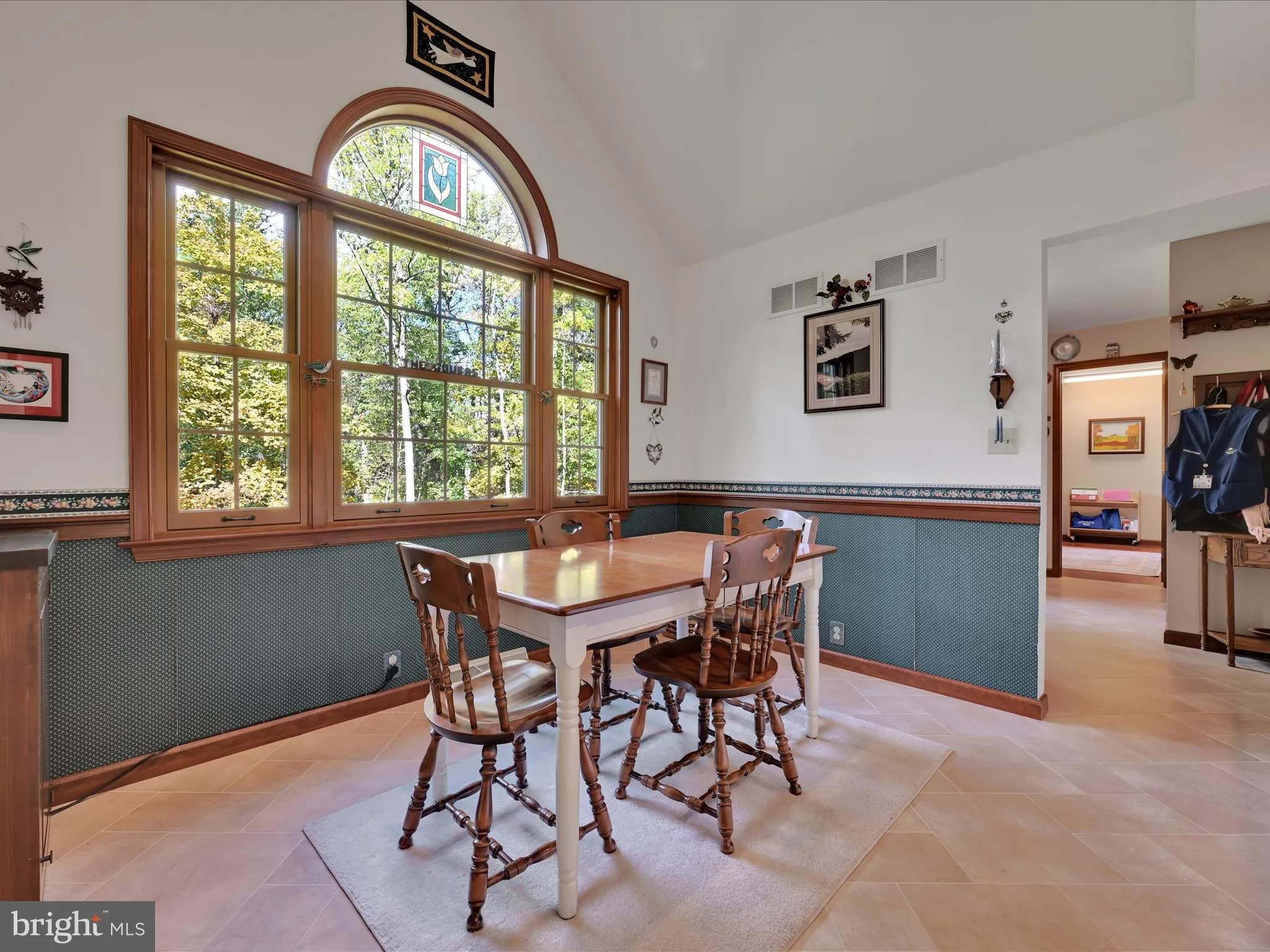 East Earl, Pennsylvania 17519, United States, 3 Bedrooms Bedrooms, ,4 BathroomsBathrooms,Residential,Pending,222664