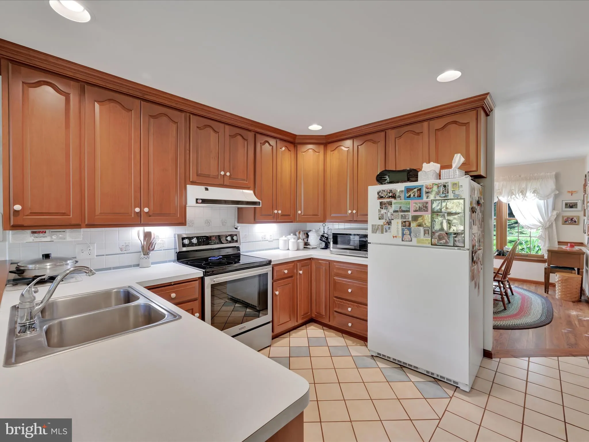 East Earl, Pennsylvania 17519, United States, 3 Bedrooms Bedrooms, ,4 BathroomsBathrooms,Residential,Pending,222664