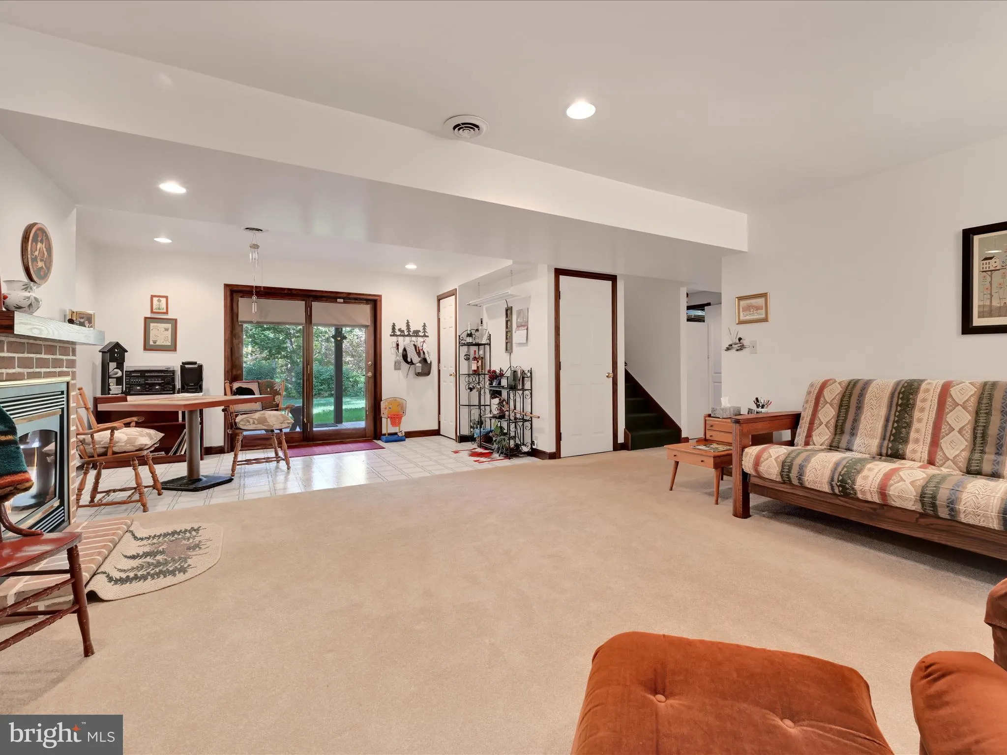 East Earl, Pennsylvania 17519, United States, 3 Bedrooms Bedrooms, ,4 BathroomsBathrooms,Residential,Pending,222664