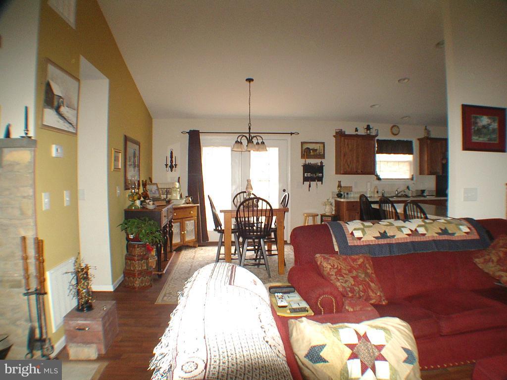 BRISTOL SPRINGS - Residential