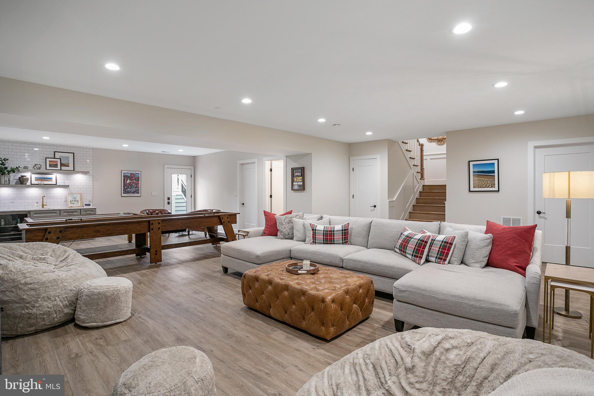 DONALDSON RUN - Residential