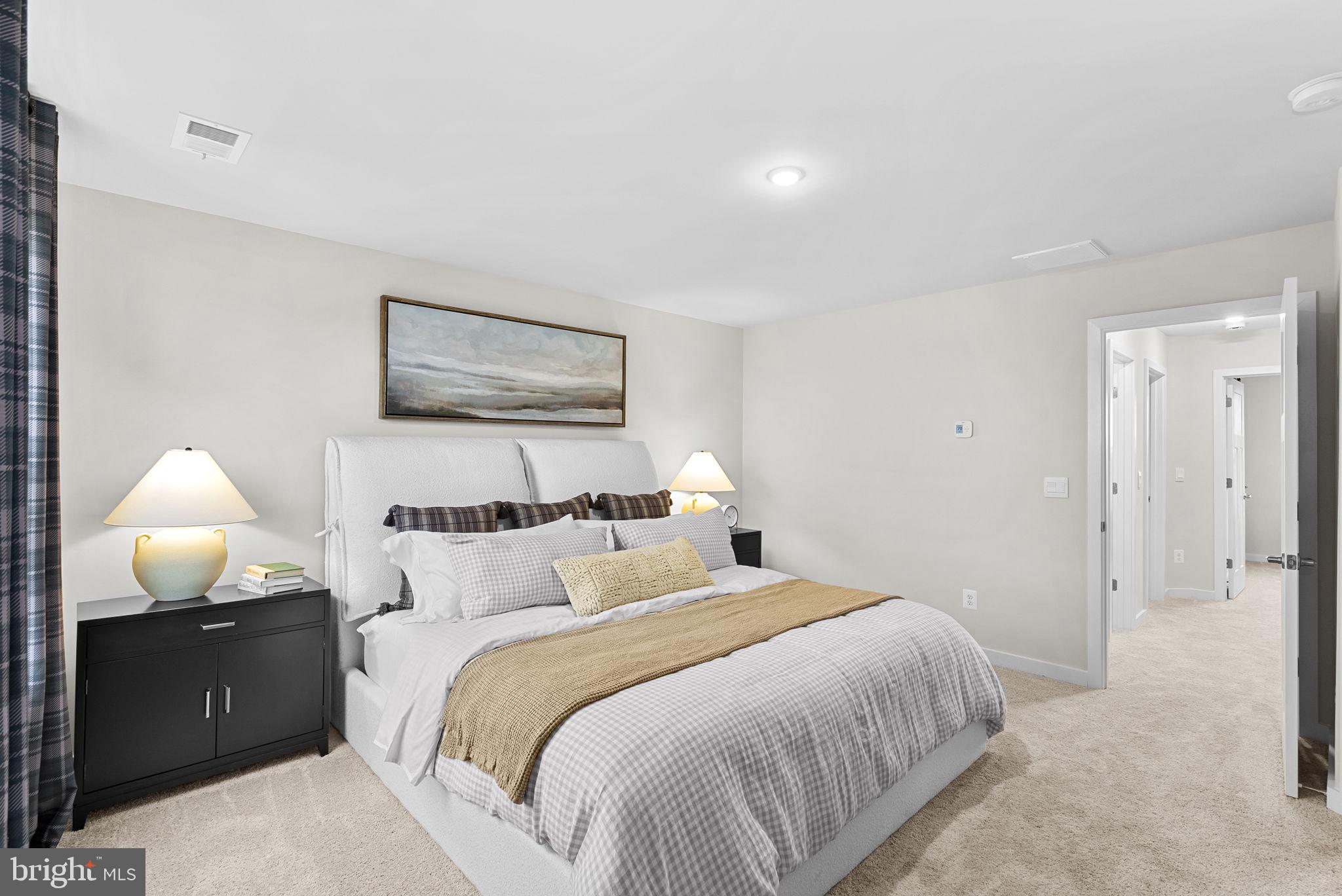 HUNTWELL WEST - Residential