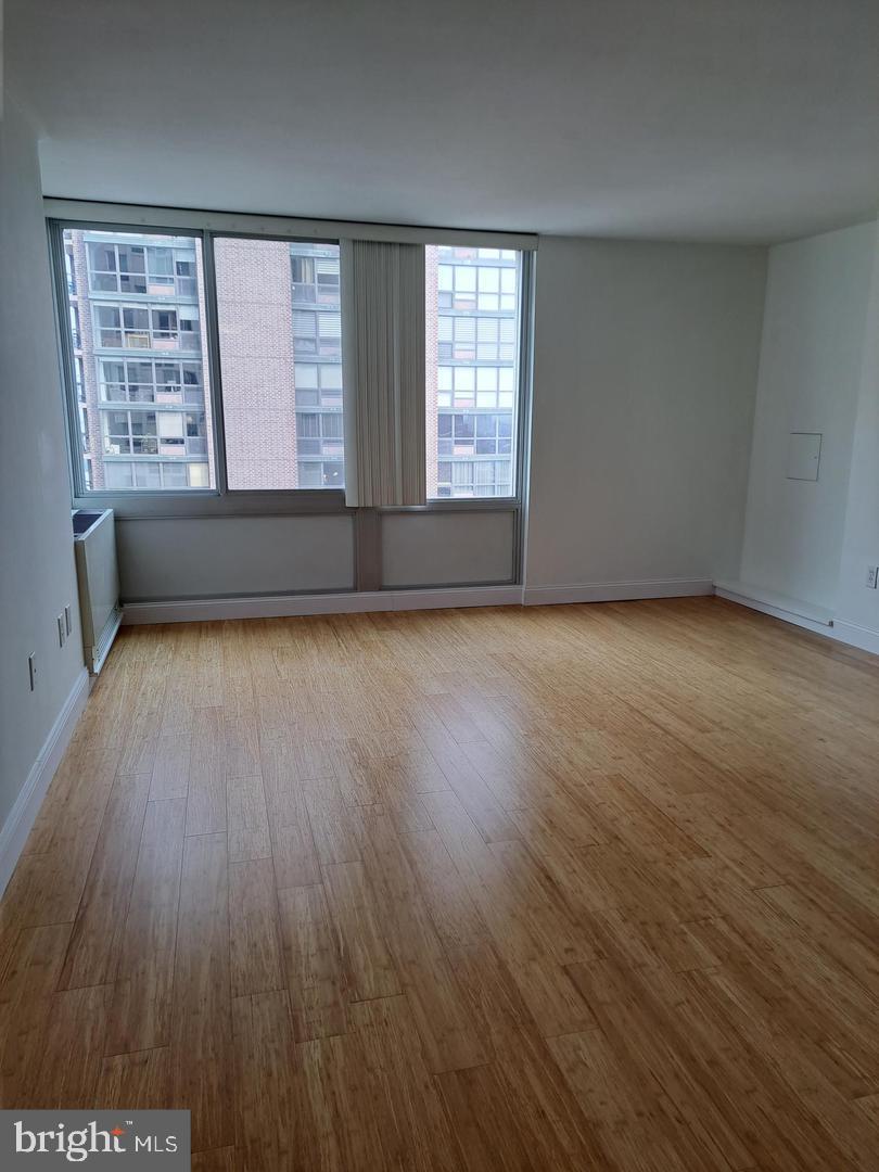 SOCIETY HILL - Residential Lease