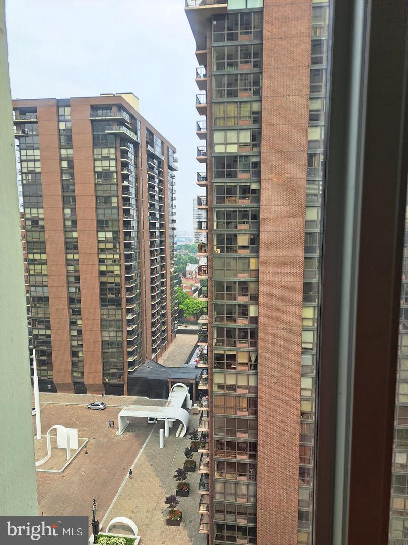 SOCIETY HILL - Residential Lease