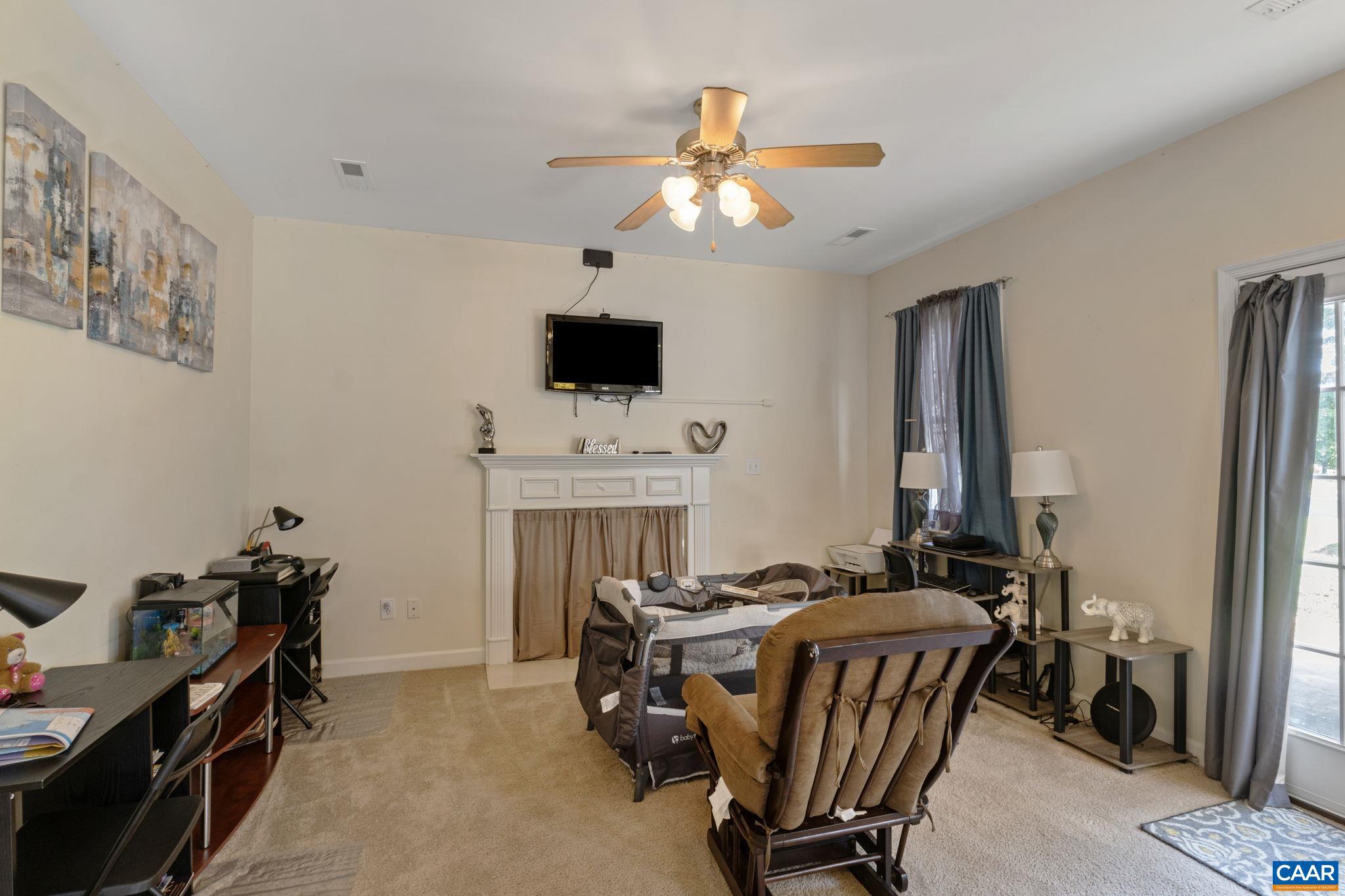 SPRING CREEK - Residential Lease