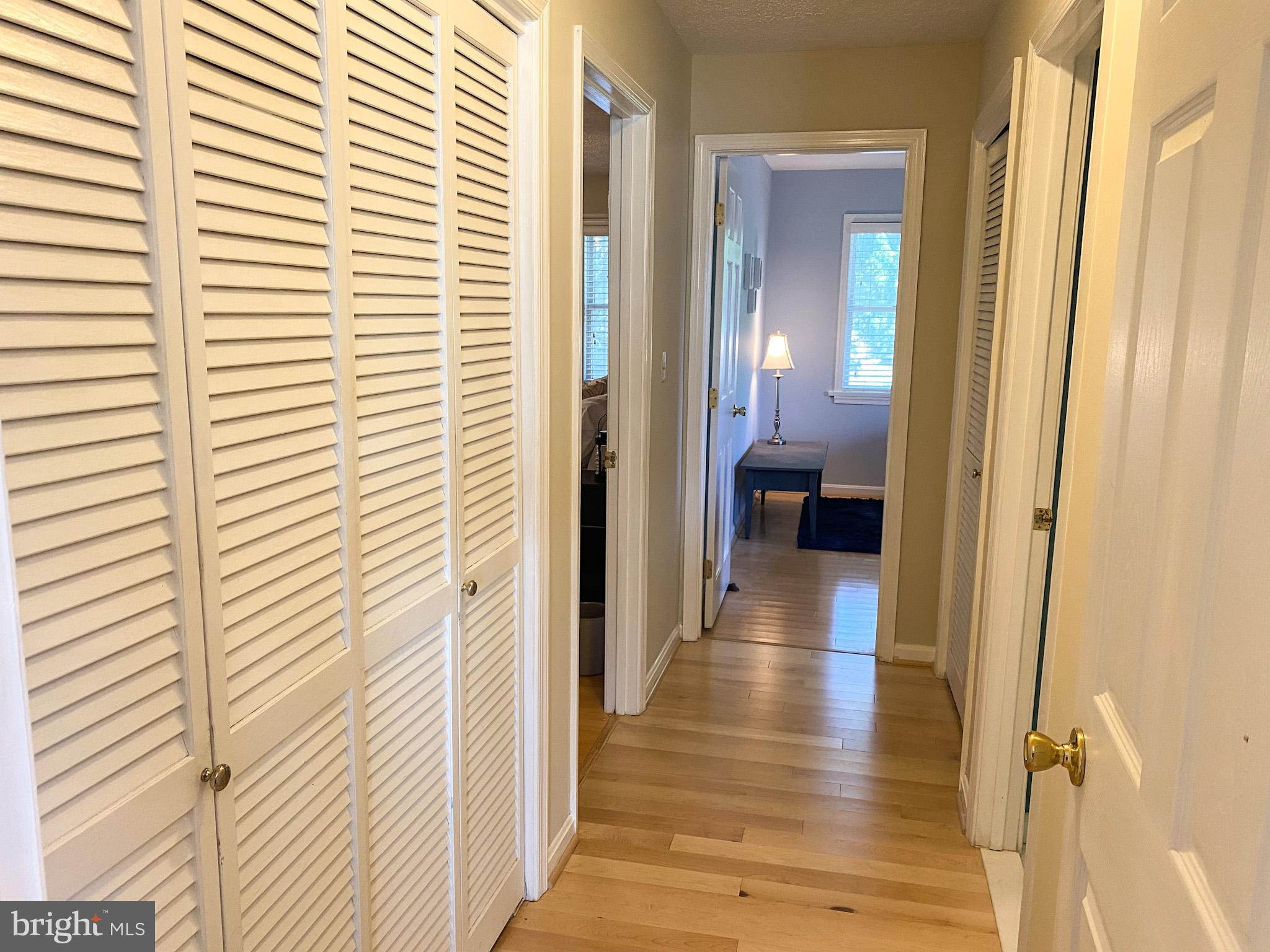 HILLSMERE ESTATES - Residential Lease