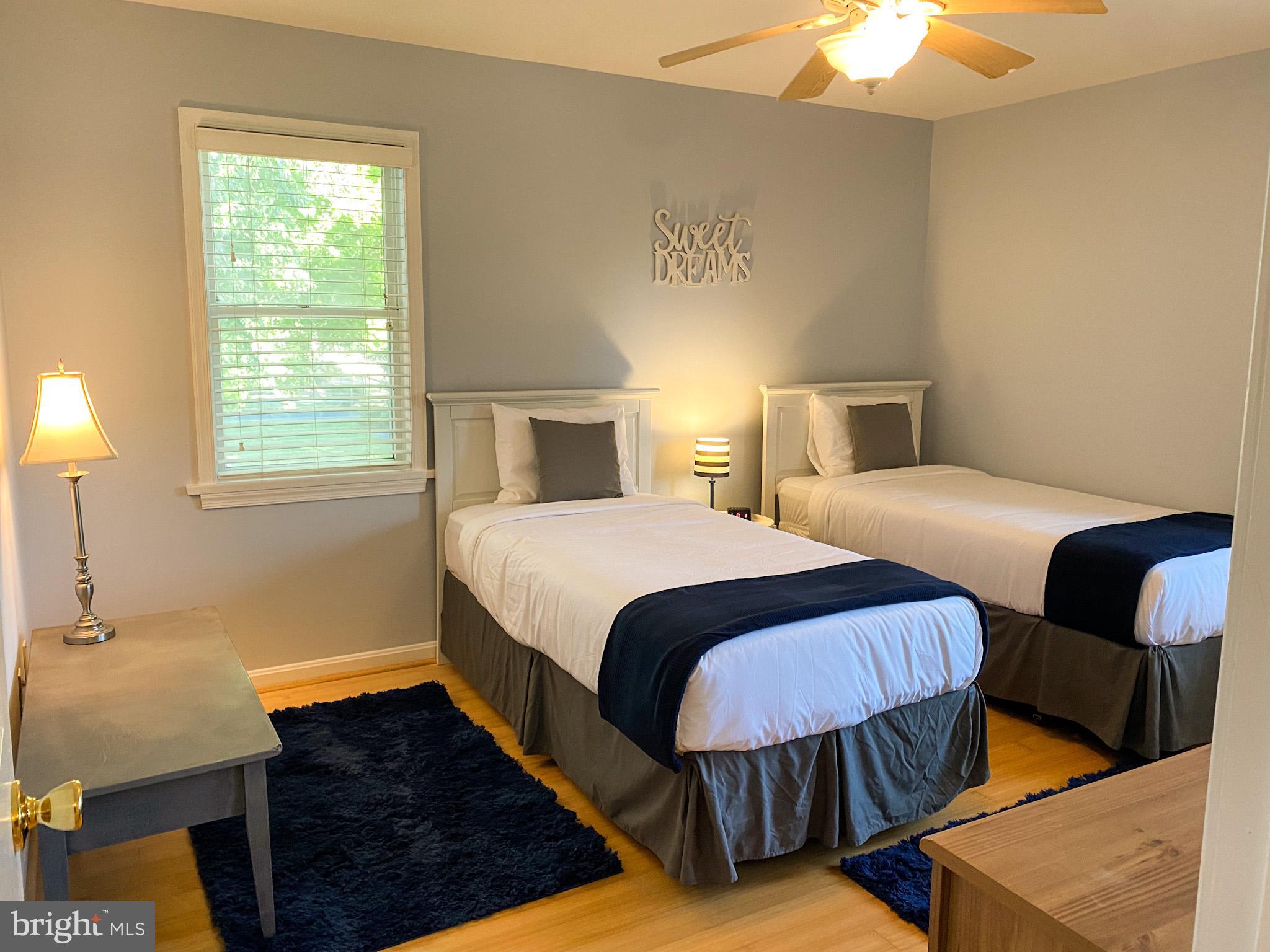 HILLSMERE ESTATES - Residential Lease