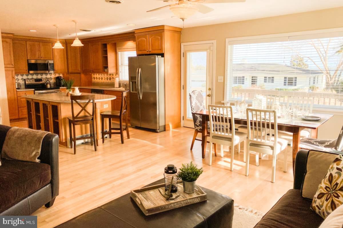 HILLSMERE ESTATES - Residential Lease