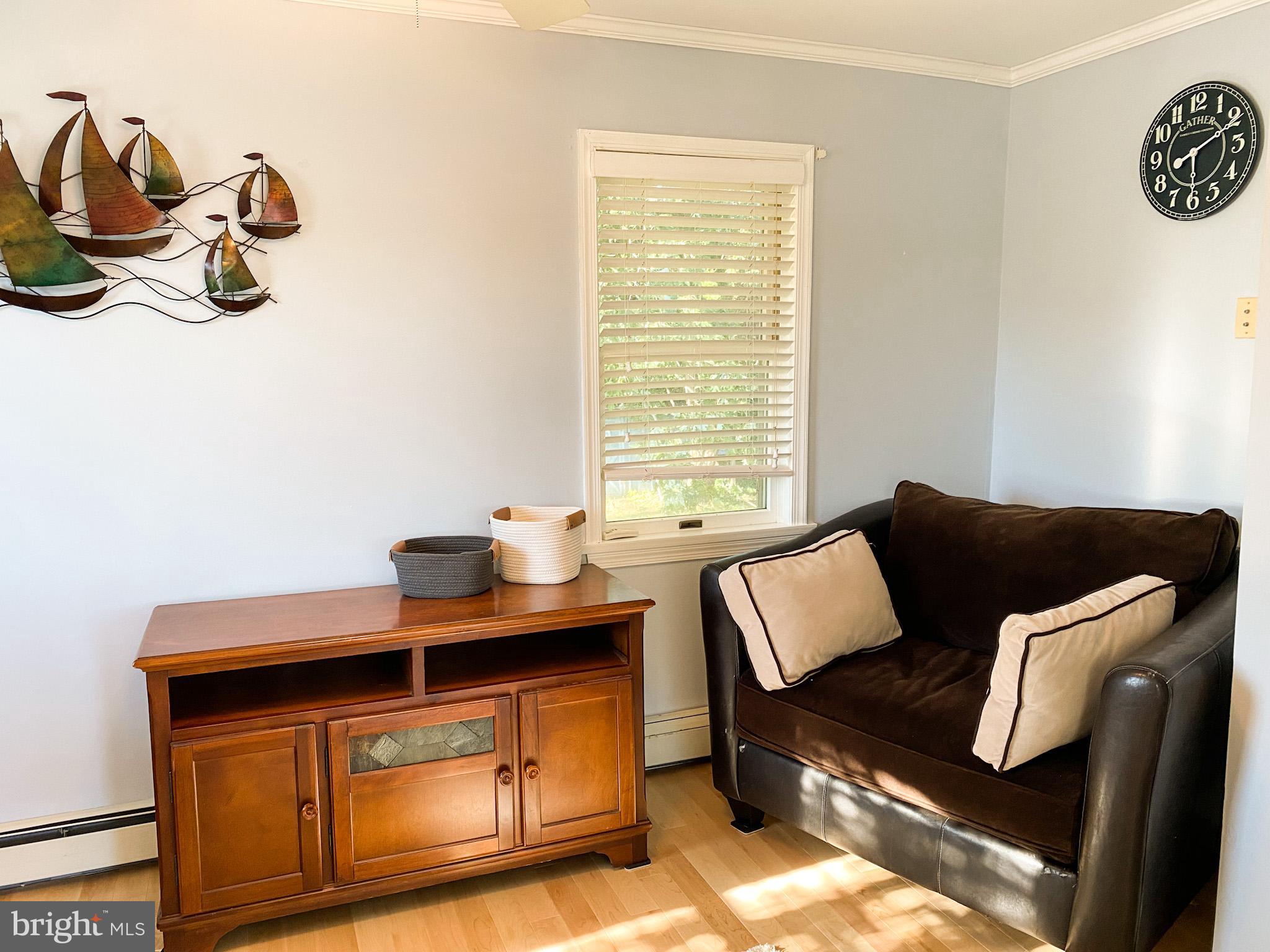 HILLSMERE ESTATES - Residential Lease