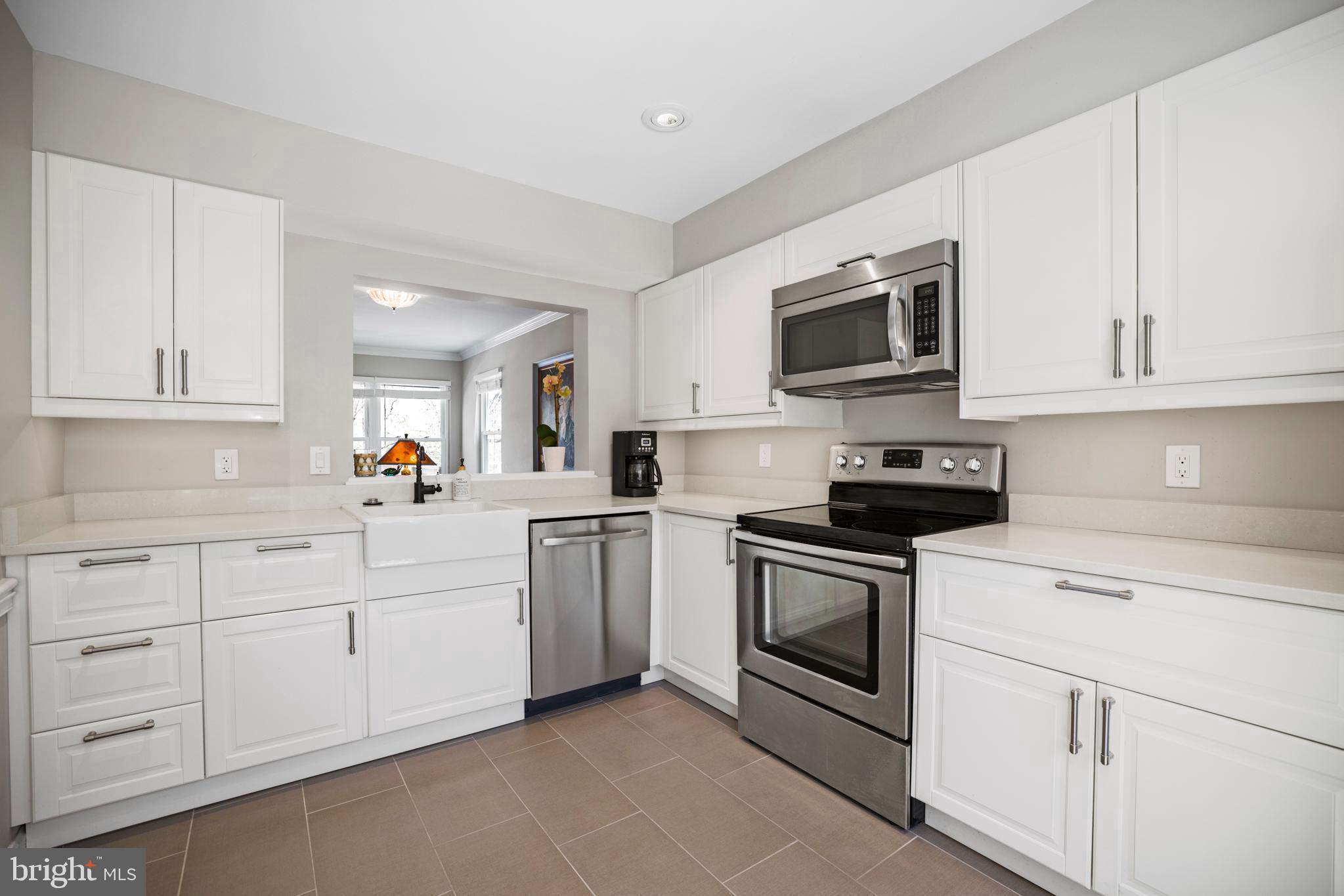 11719 SUMMER OAK DRIVE