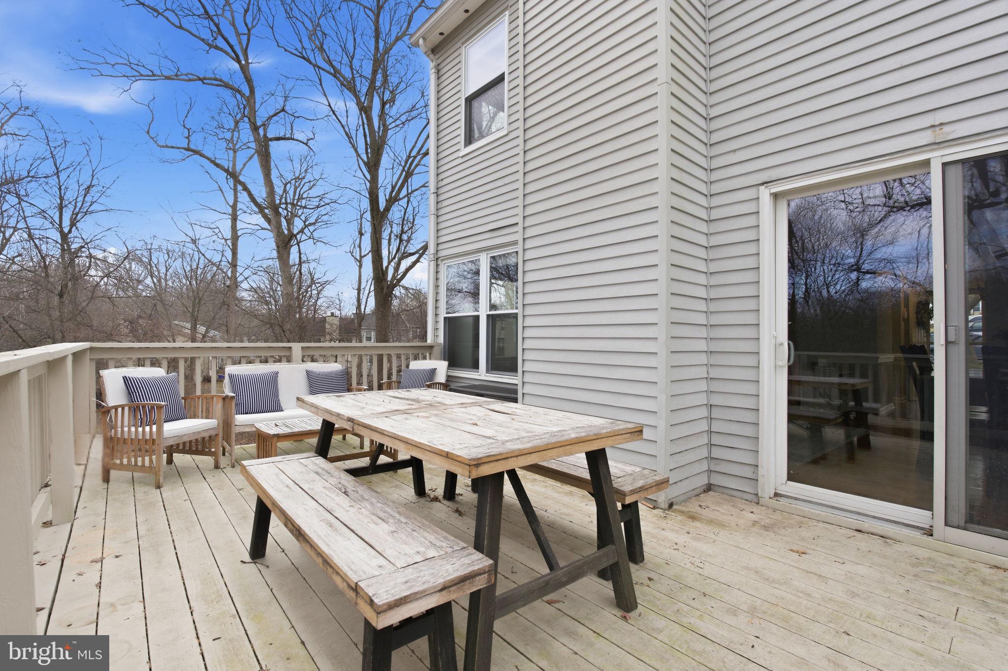 GUNNERS LAKE VILLAGE - Residential