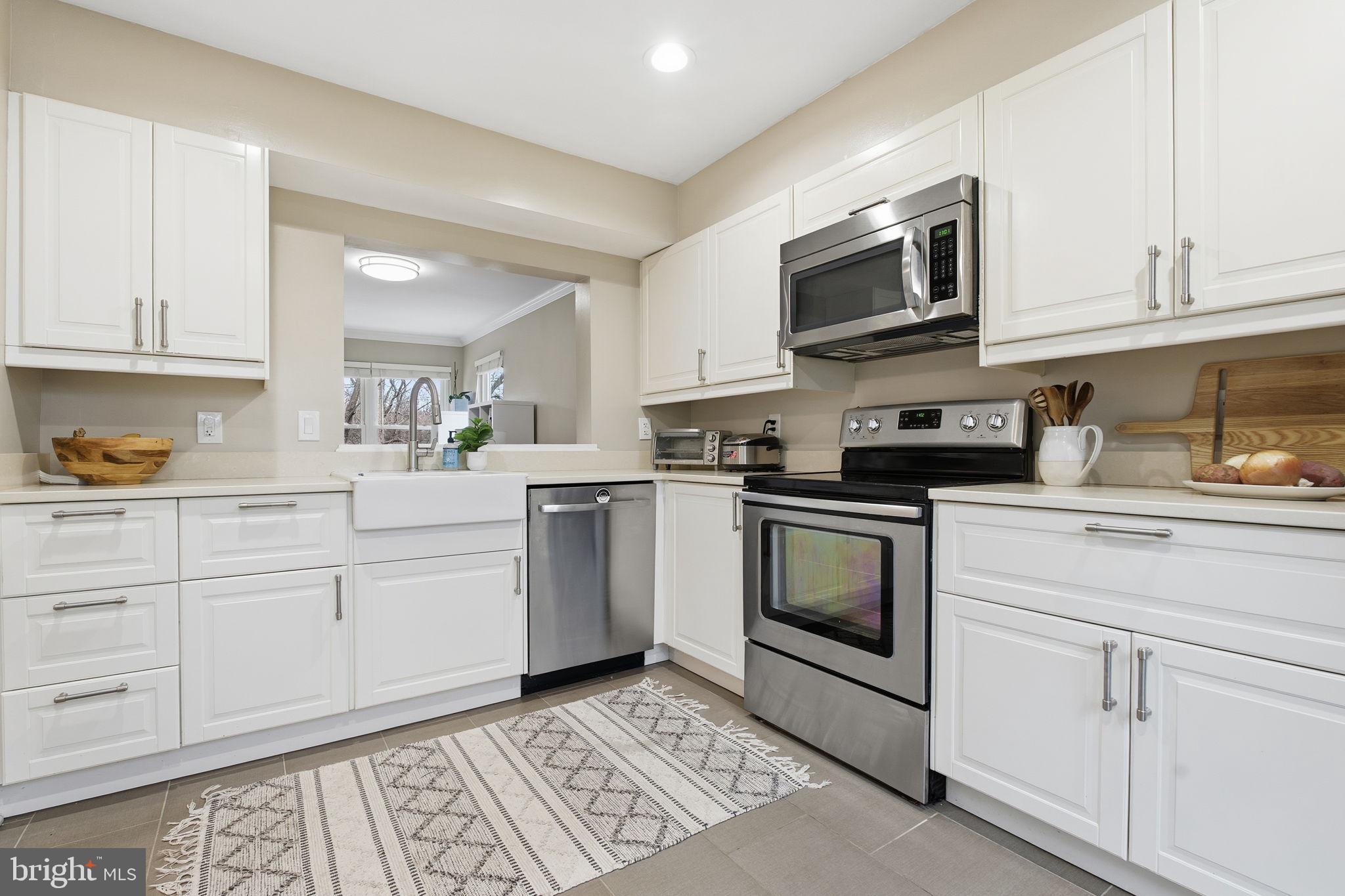 GUNNERS LAKE VILLAGE - Residential