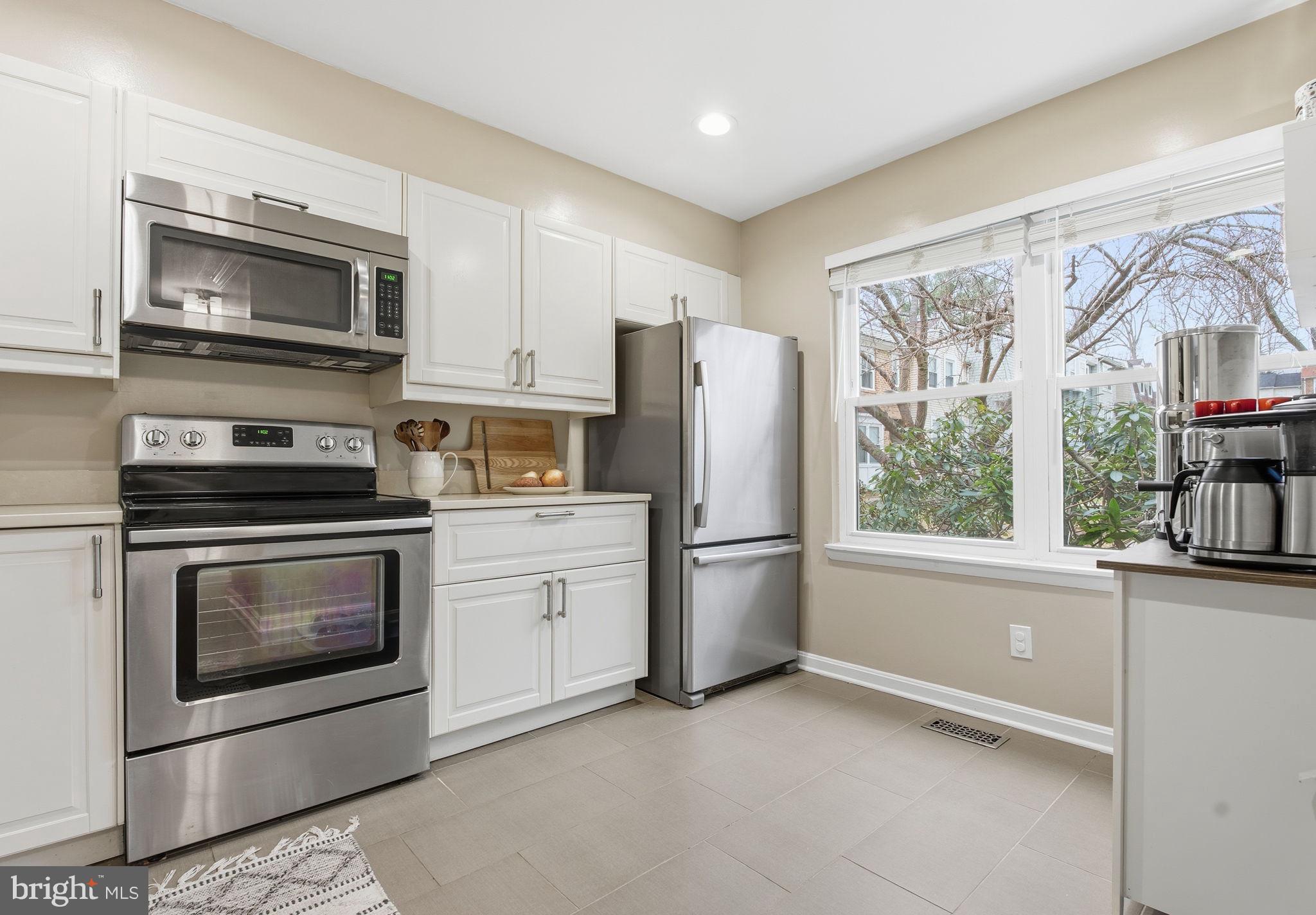 GUNNERS LAKE VILLAGE - Residential