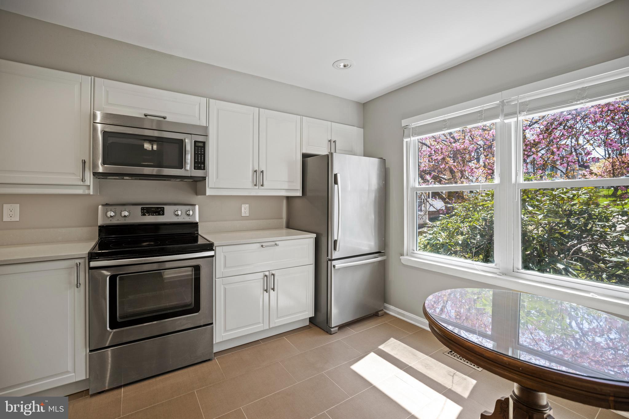 11719 SUMMER OAK DRIVE