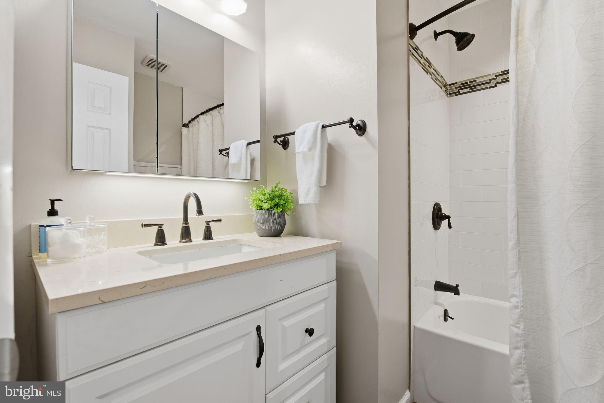 GUNNERS LAKE VILLAGE - Residential