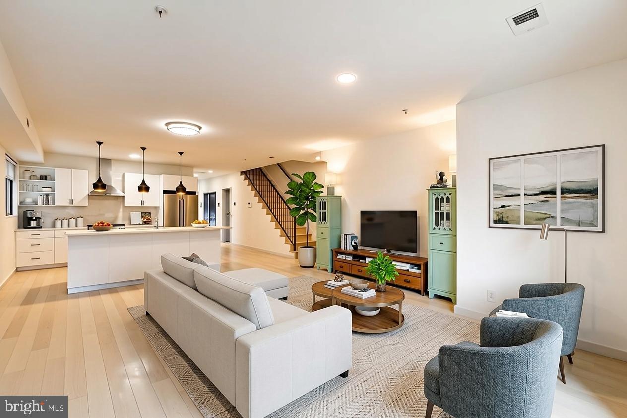 310 V STREET NE 1