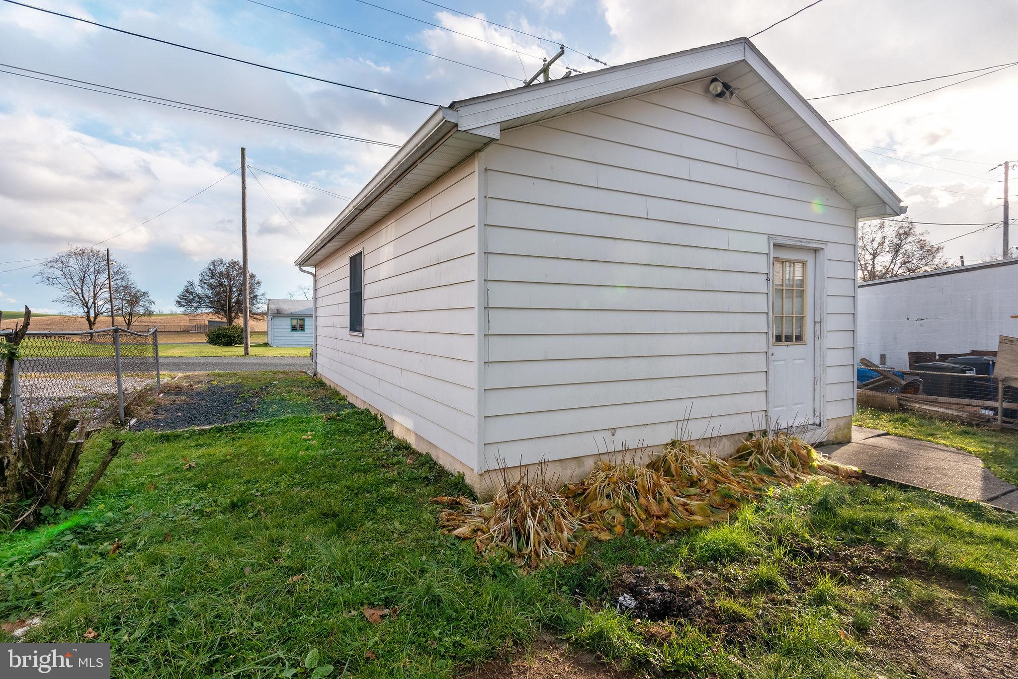 EDENBURG MANOR - Residential