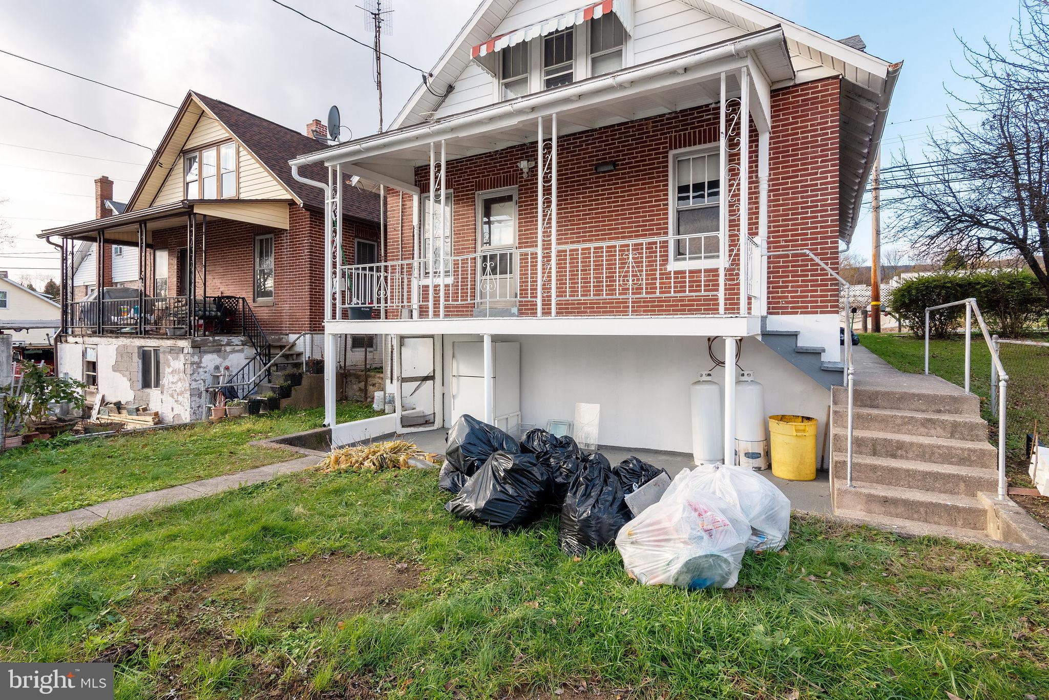 EDENBURG MANOR - Residential