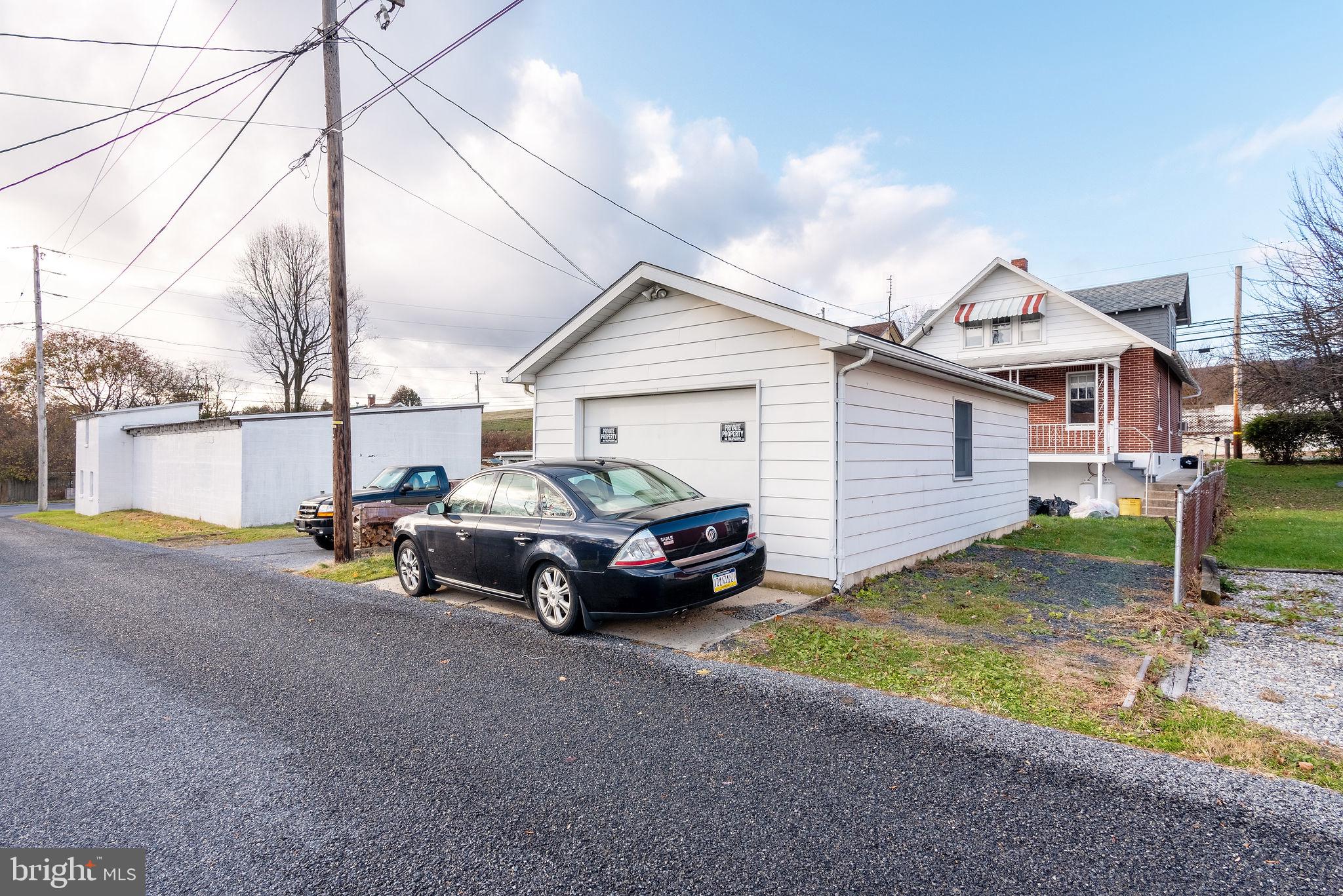 EDENBURG MANOR - Residential