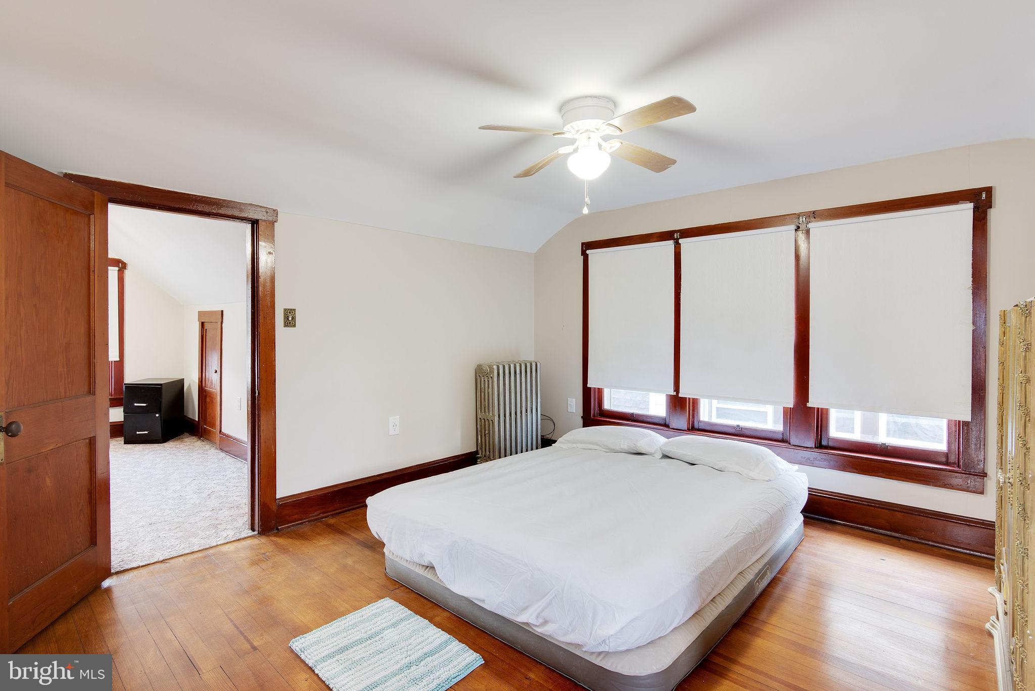 EDENBURG MANOR - Residential