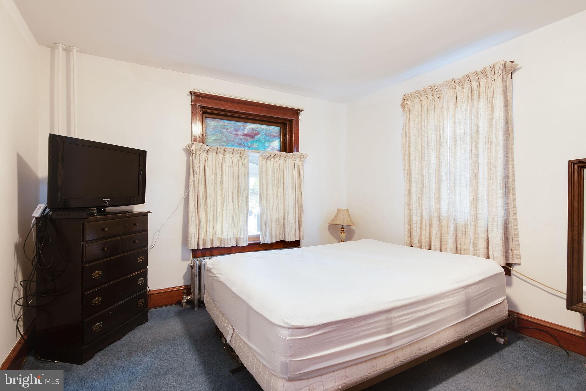 EDENBURG MANOR - Residential