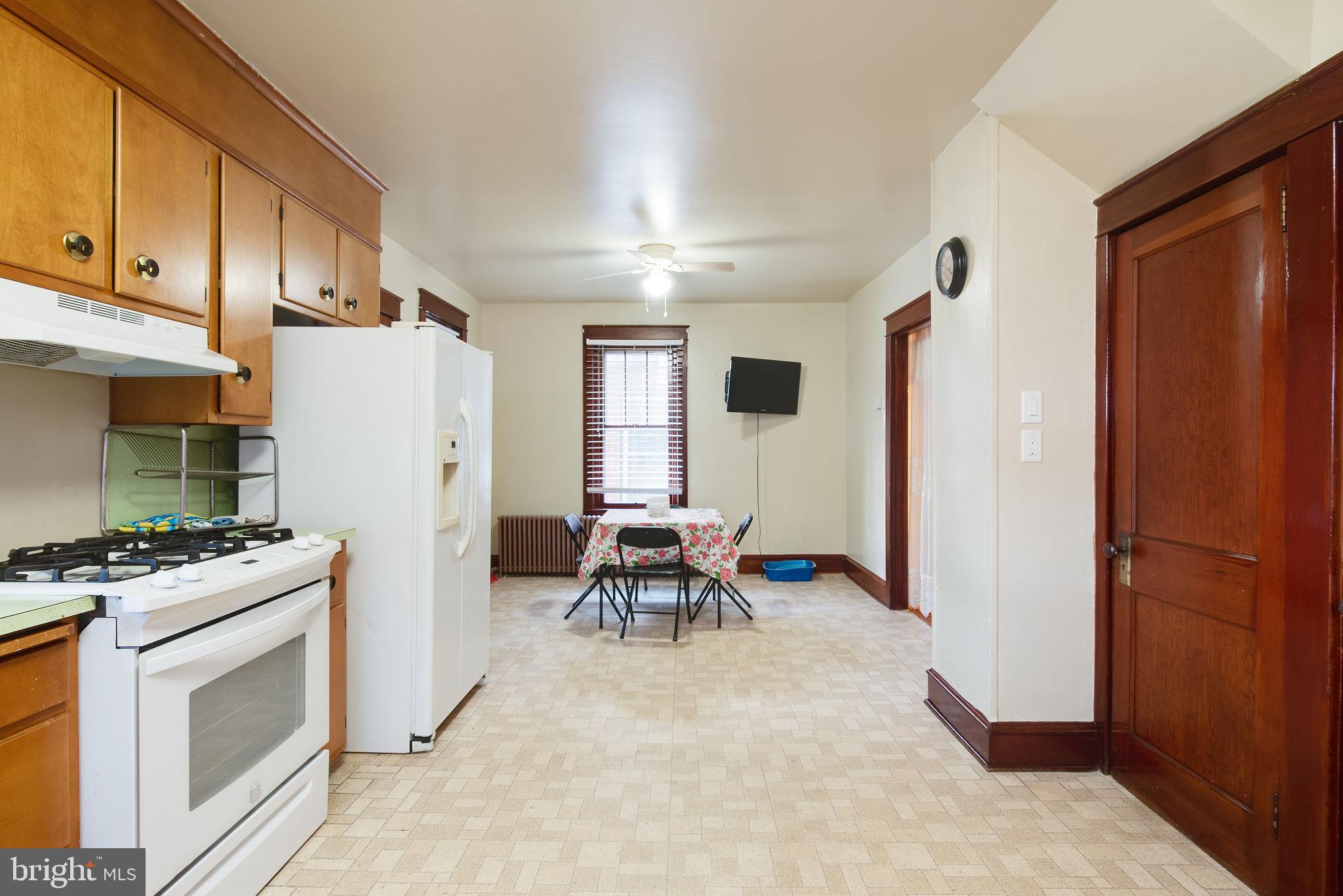 EDENBURG MANOR - Residential