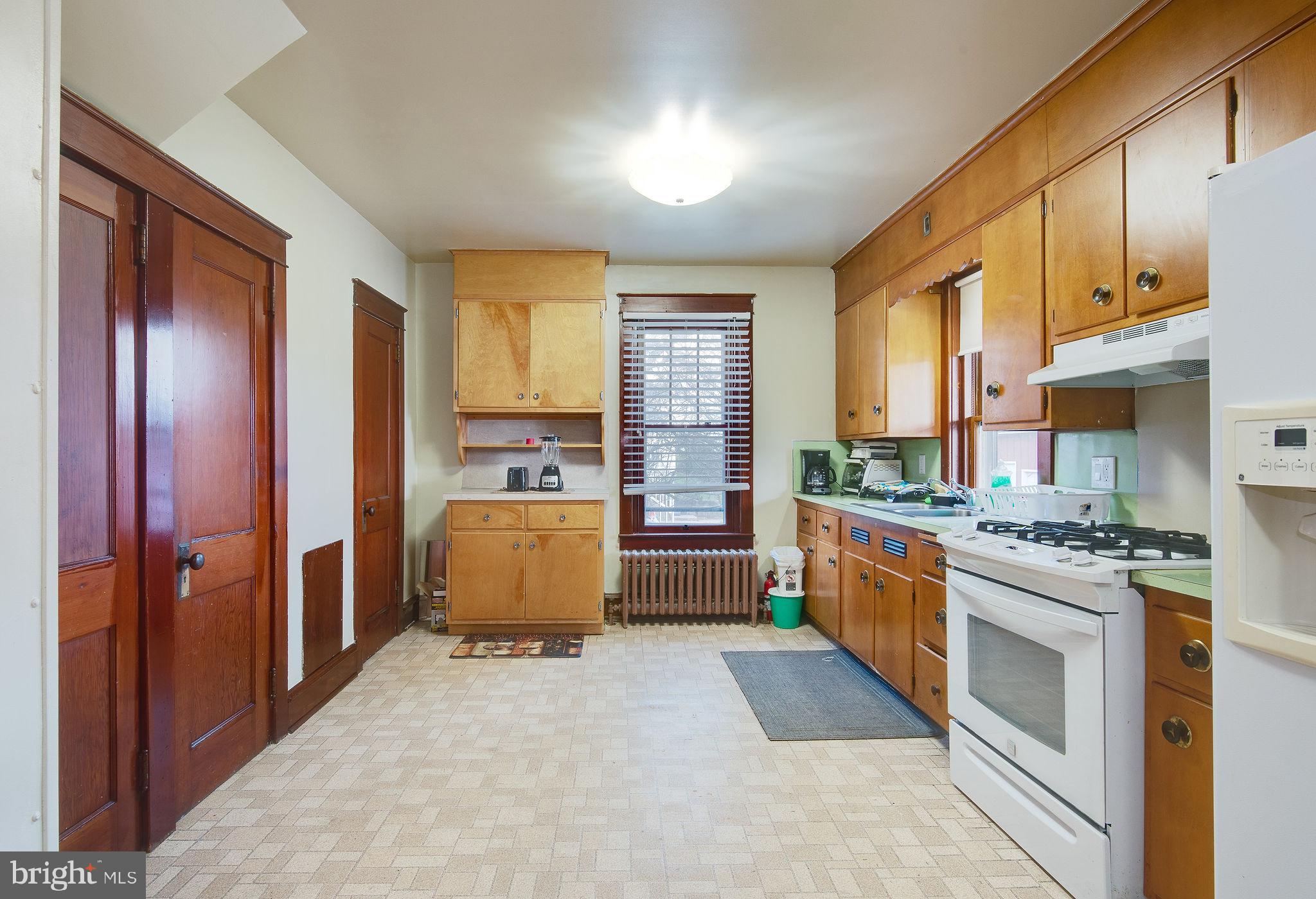 EDENBURG MANOR - Residential