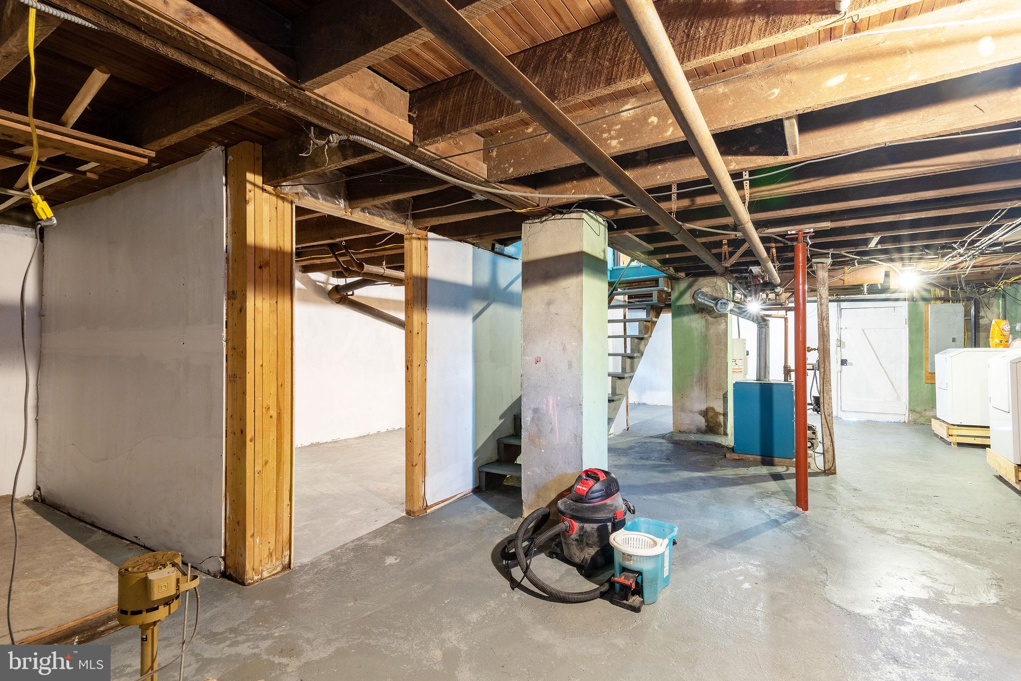 EDENBURG MANOR - Residential