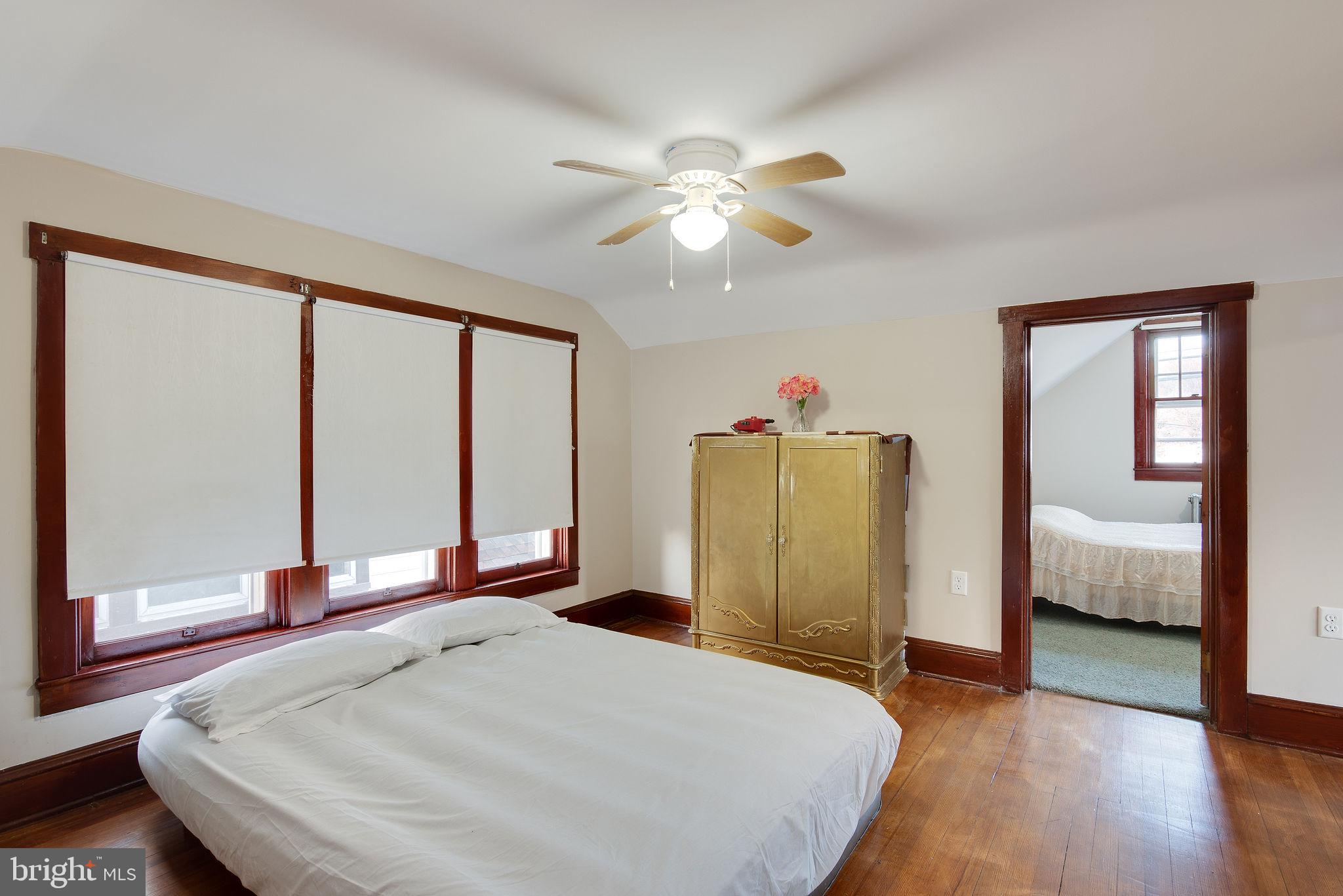 EDENBURG MANOR - Residential