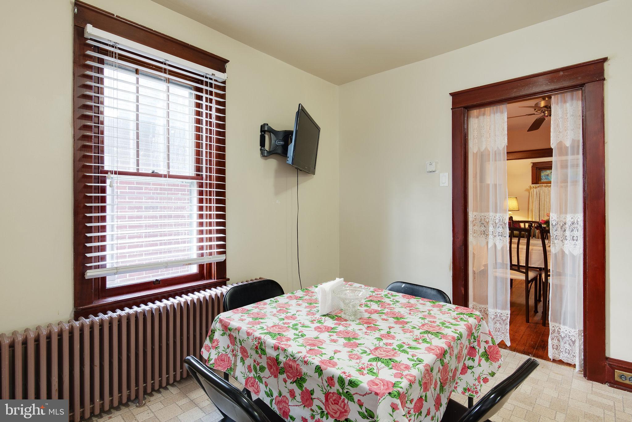 EDENBURG MANOR - Residential