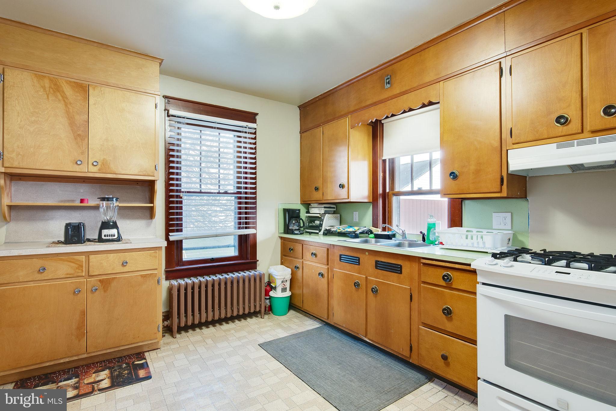 EDENBURG MANOR - Residential