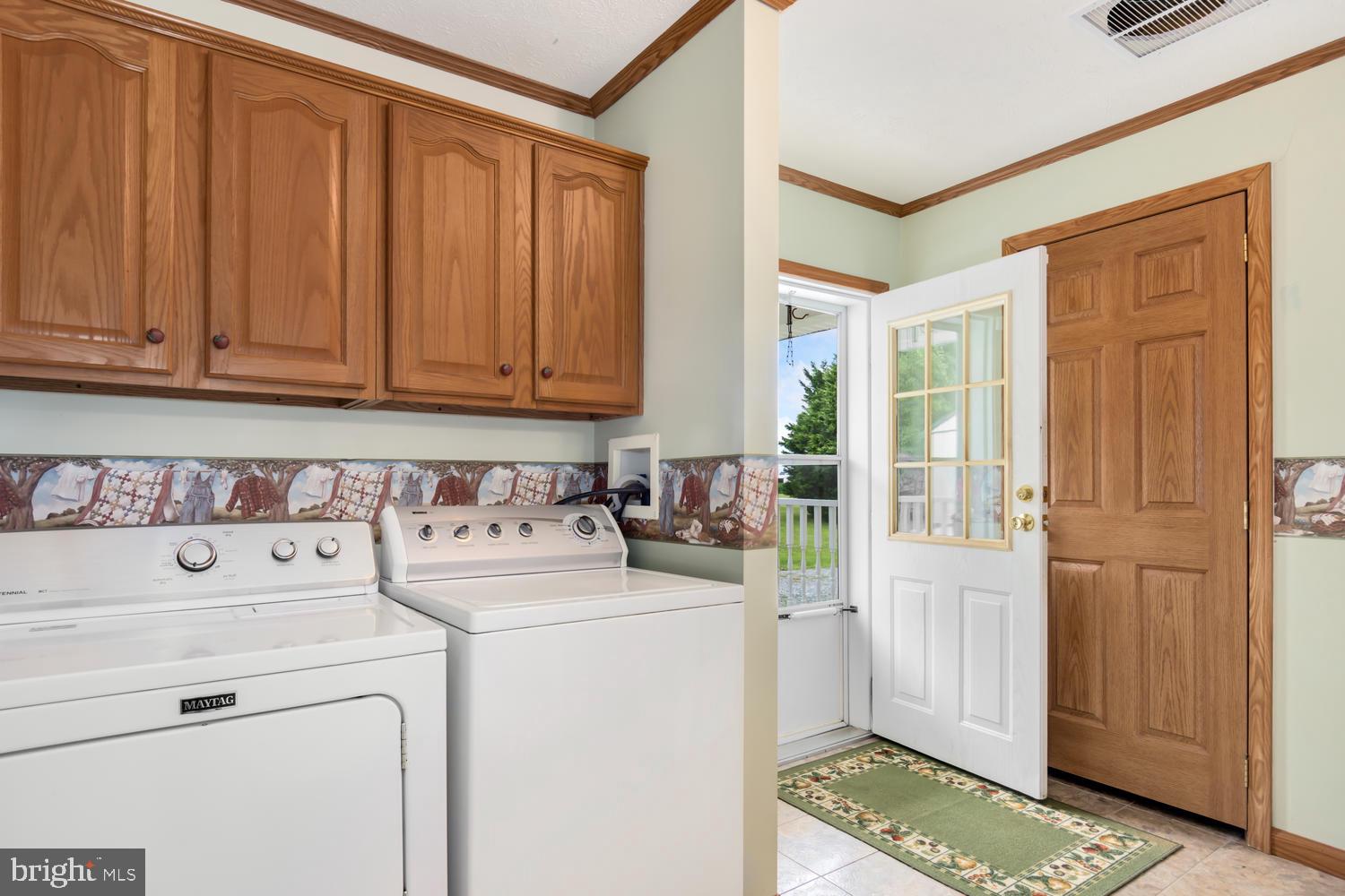 LUCKY SHOE RANCHETTES - Residential