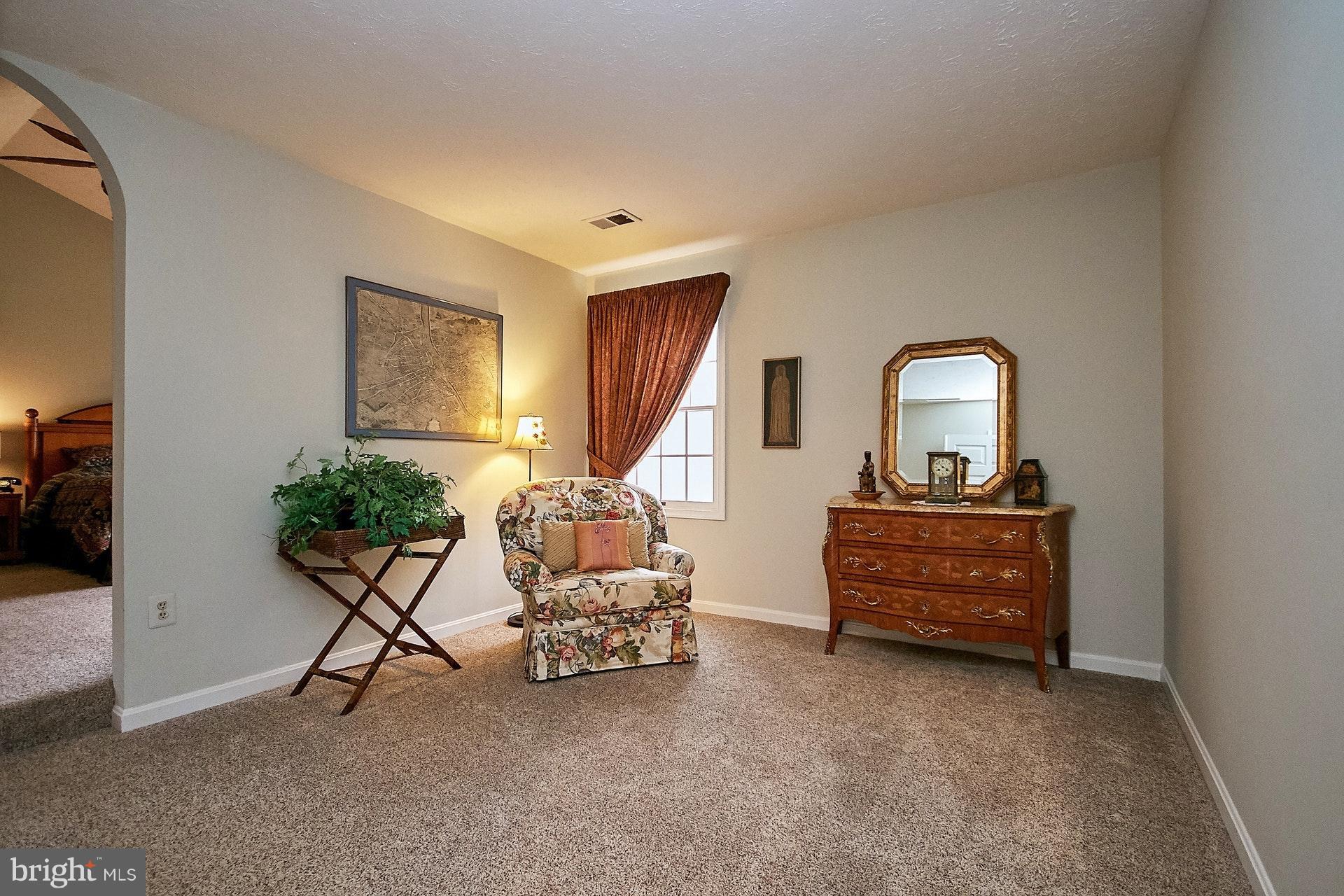 HAMPTON FOREST - Residential