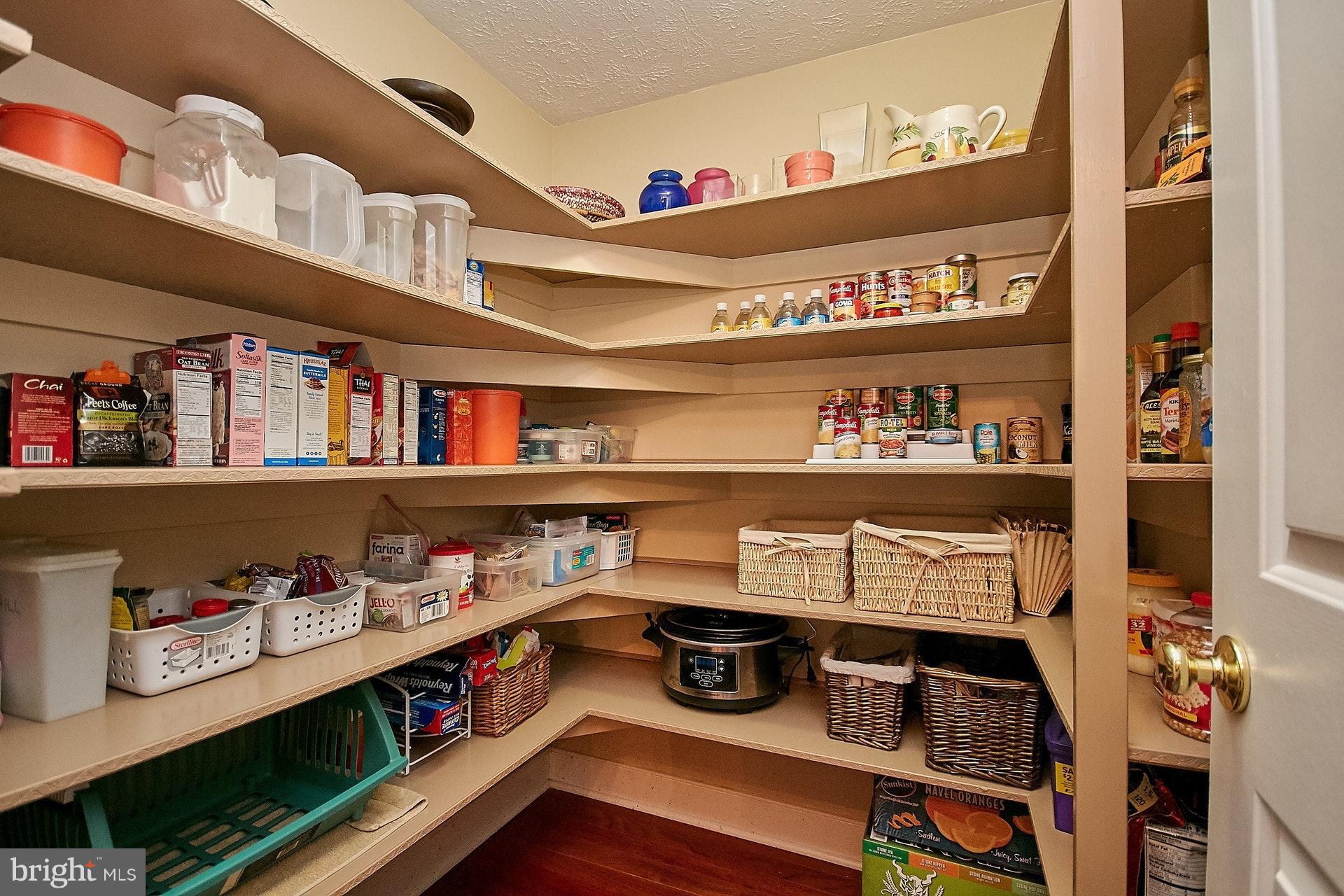 HAMPTON FOREST - Residential