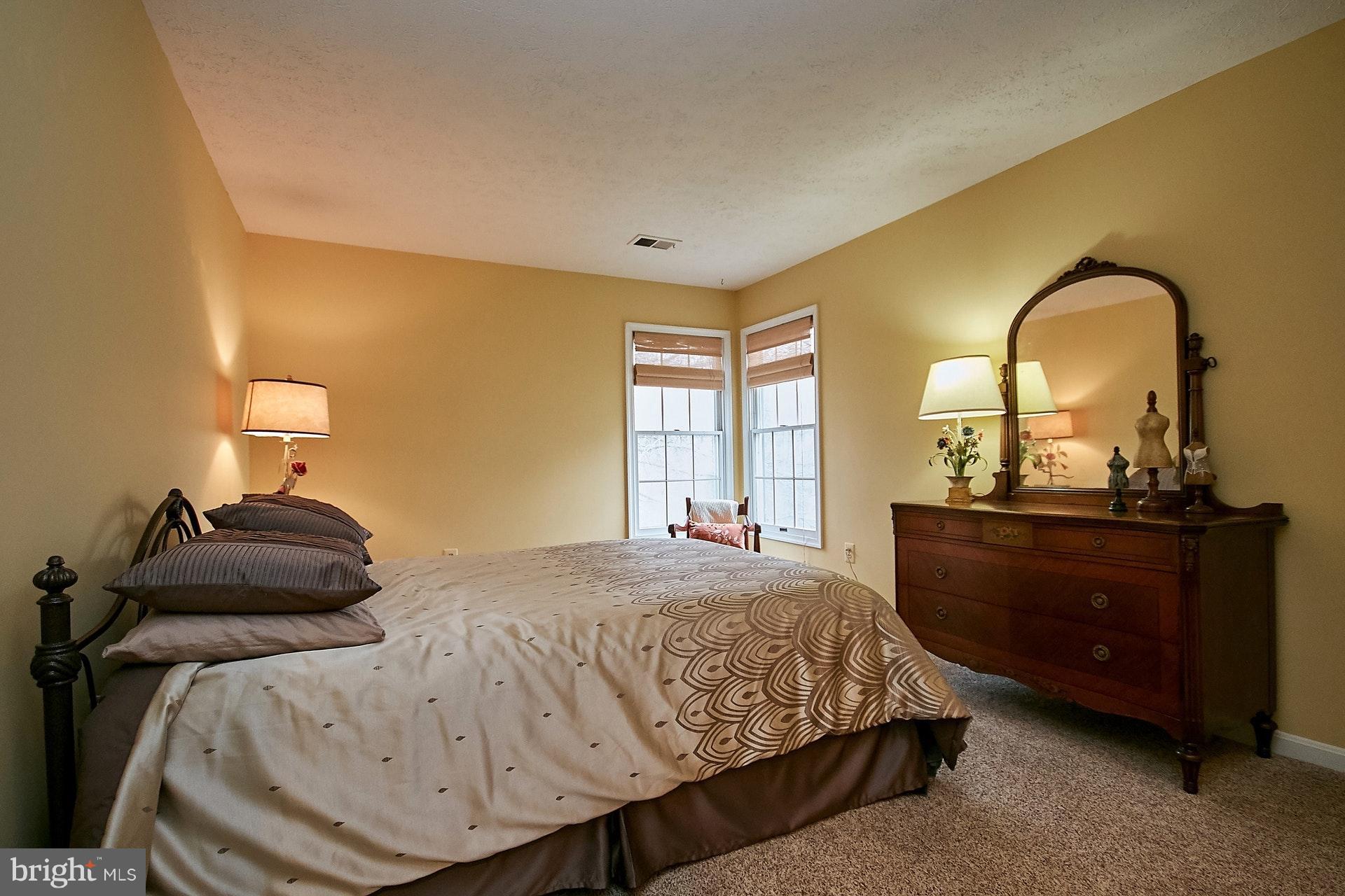 HAMPTON FOREST - Residential