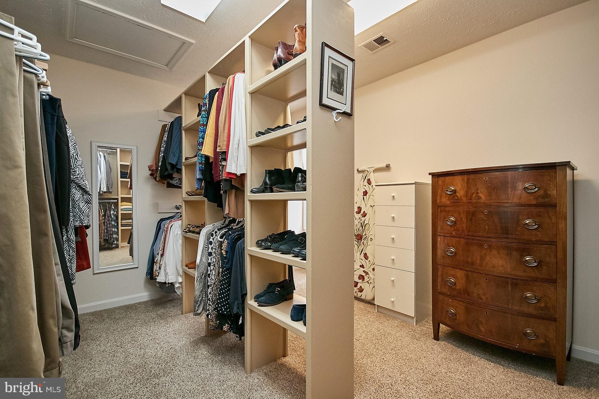 HAMPTON FOREST - Residential